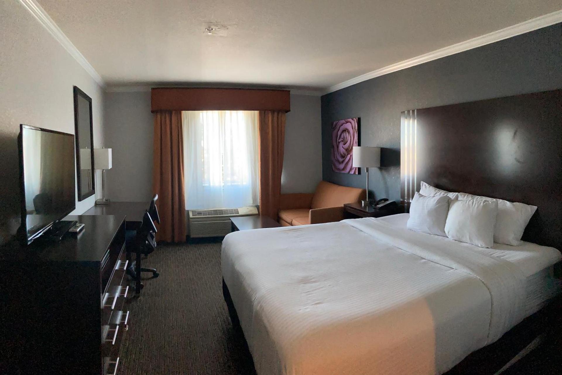 La Quinta by Wyndham Davis photo 5