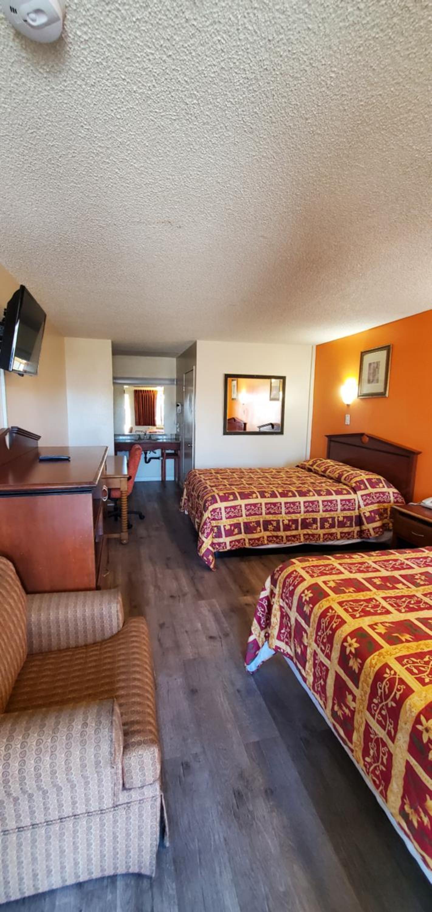 Anaheim National Inn photo 13