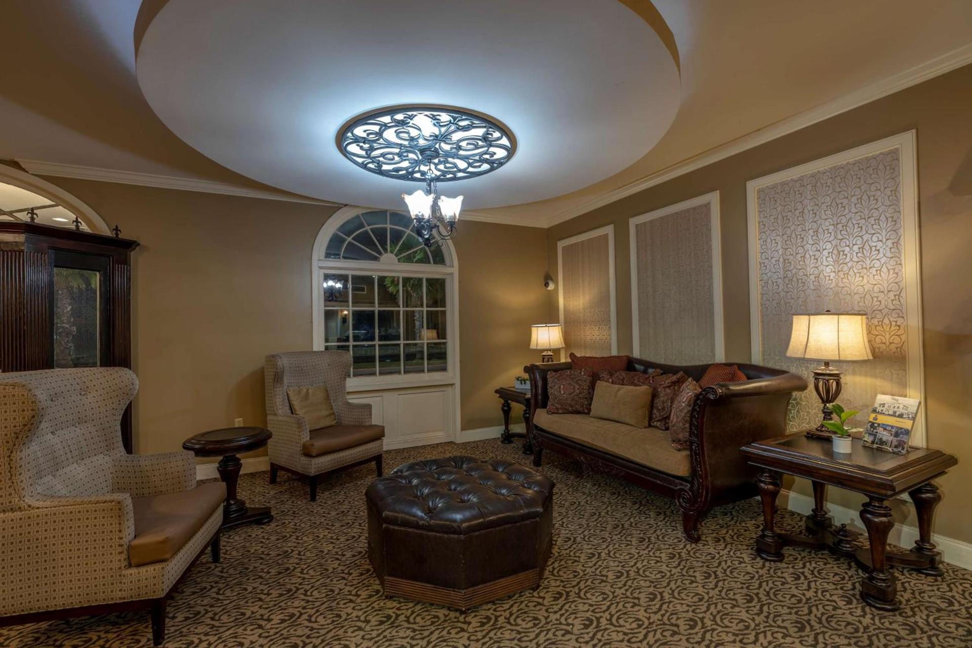 Best Western Plus French Quarter Courtyard Hotel photo 10