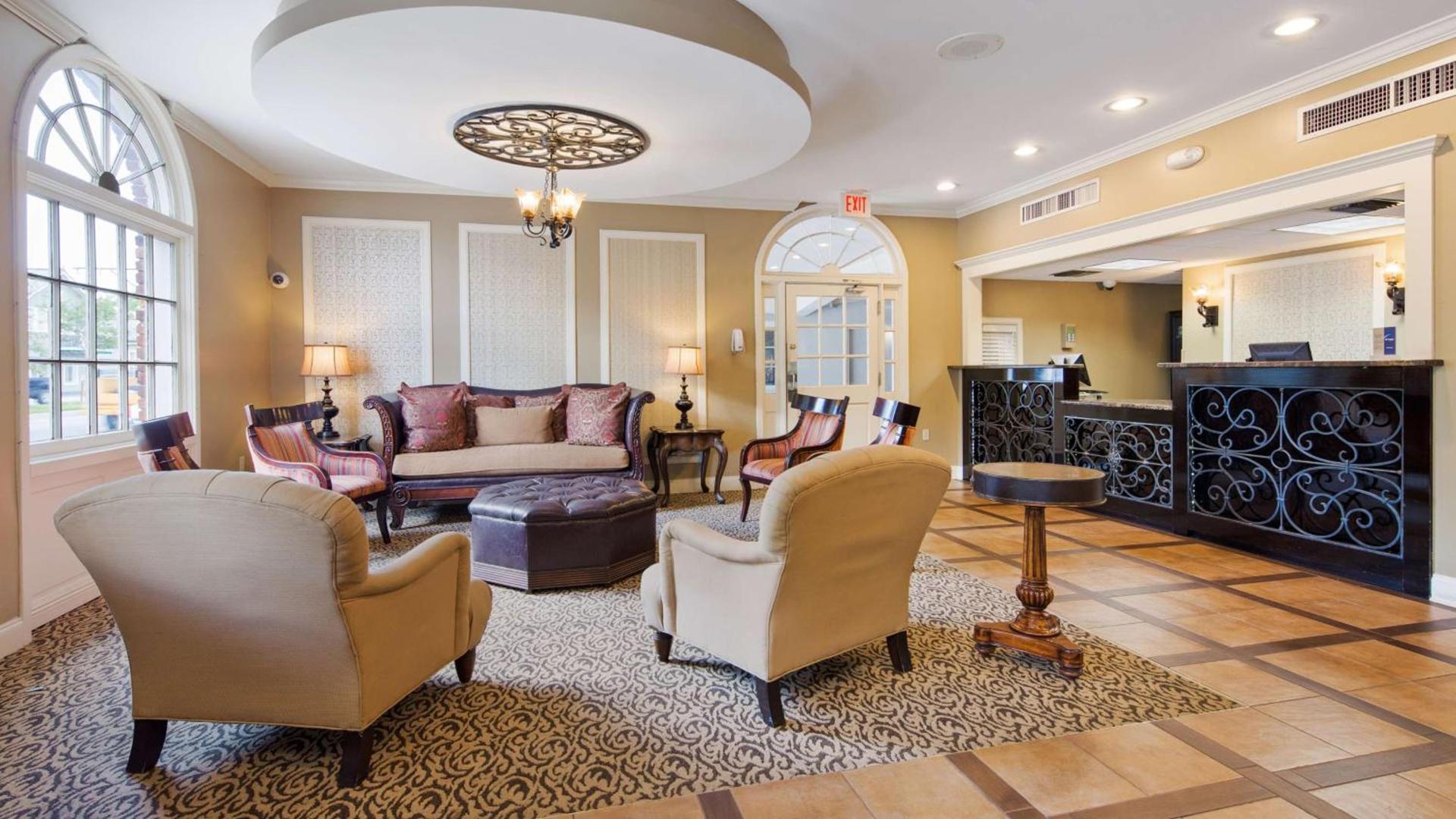 Best Western Plus French Quarter Courtyard Hotel photo 2