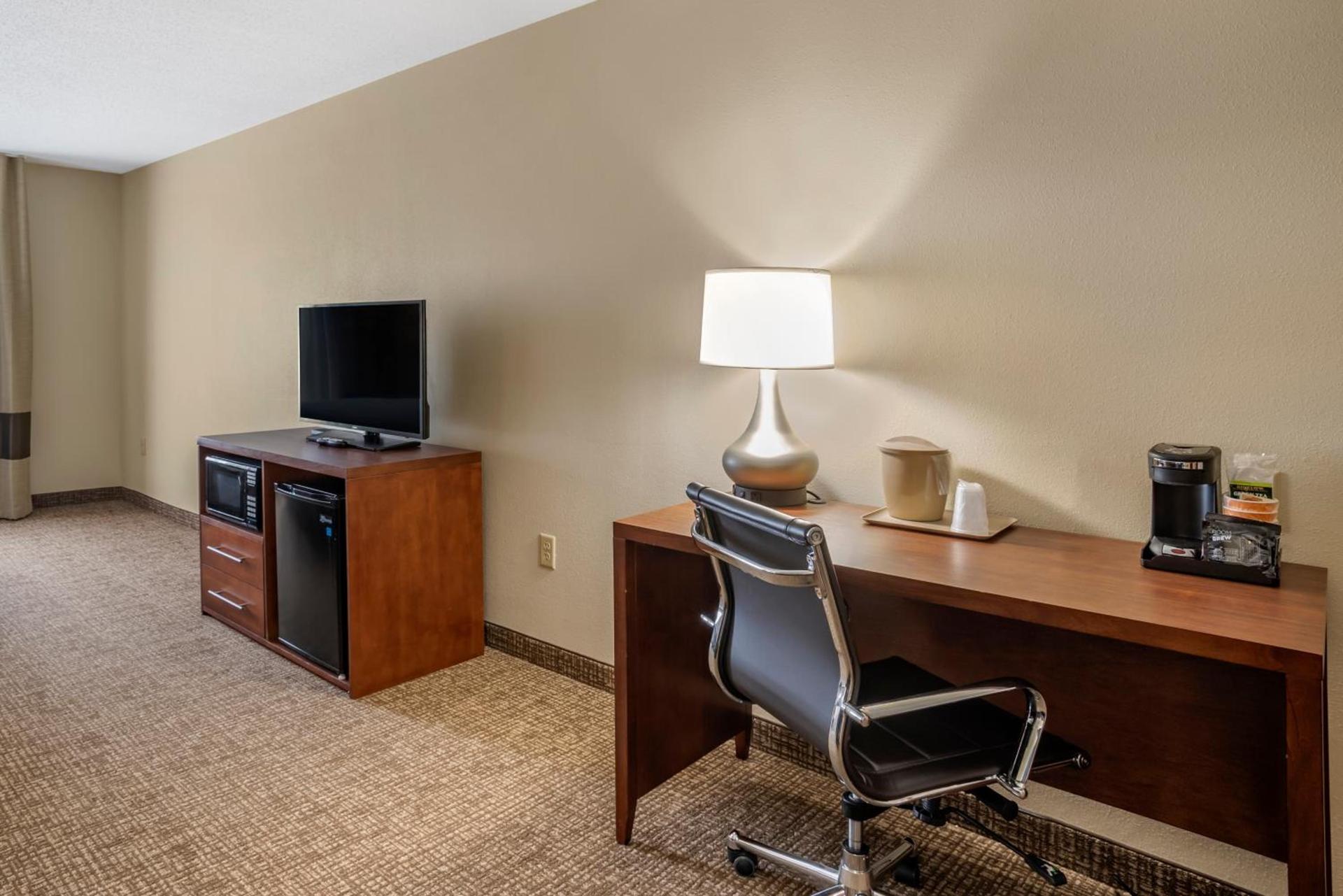 Comfort Inn & Suites Cambridge photo 30