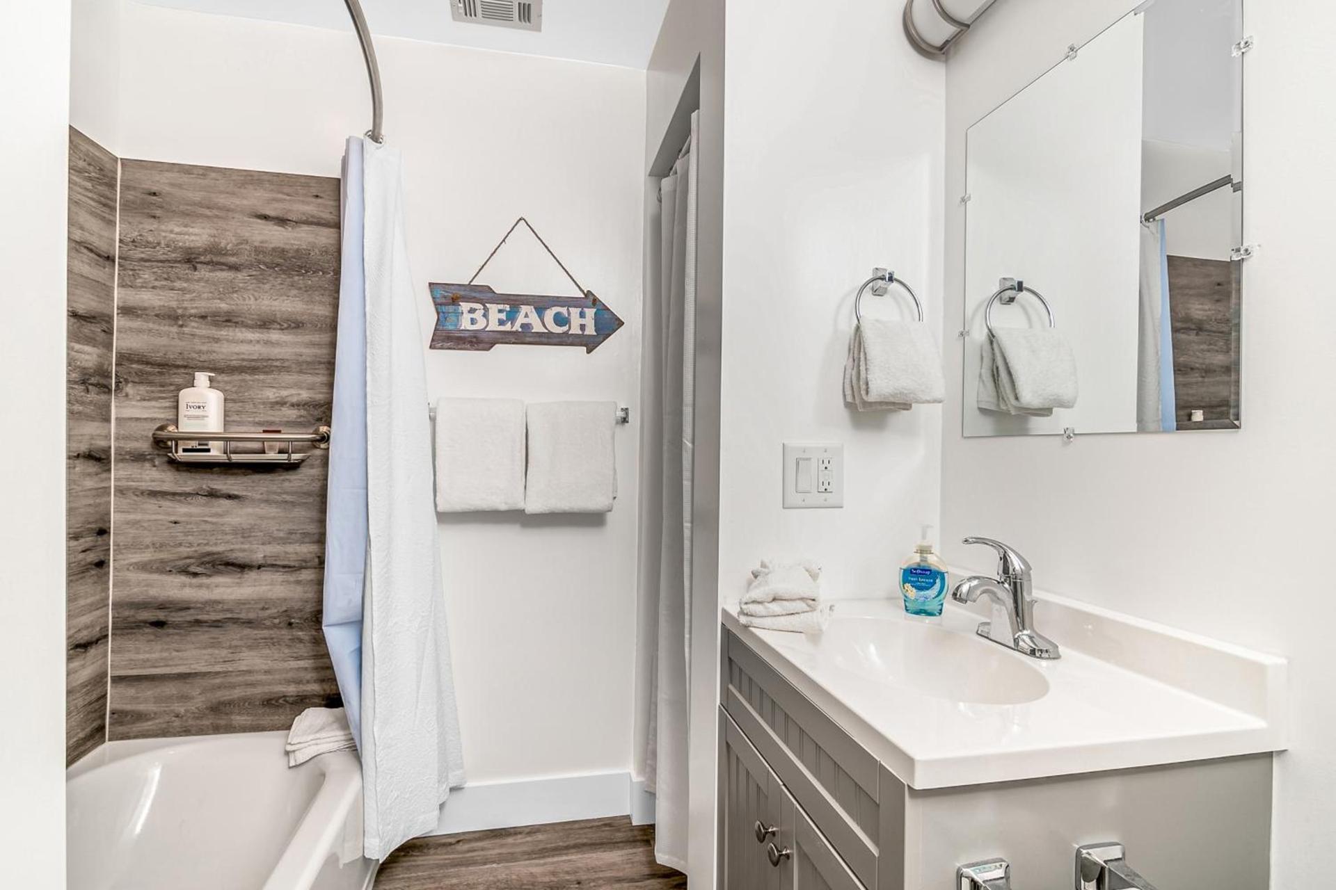 Latitude 26 Waterfront Boutique Resort - Fort Myers Beach photo 7