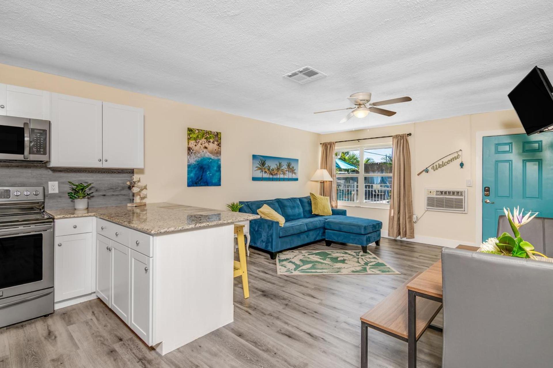 Latitude 26 Waterfront Boutique Resort - Fort Myers Beach photo 4