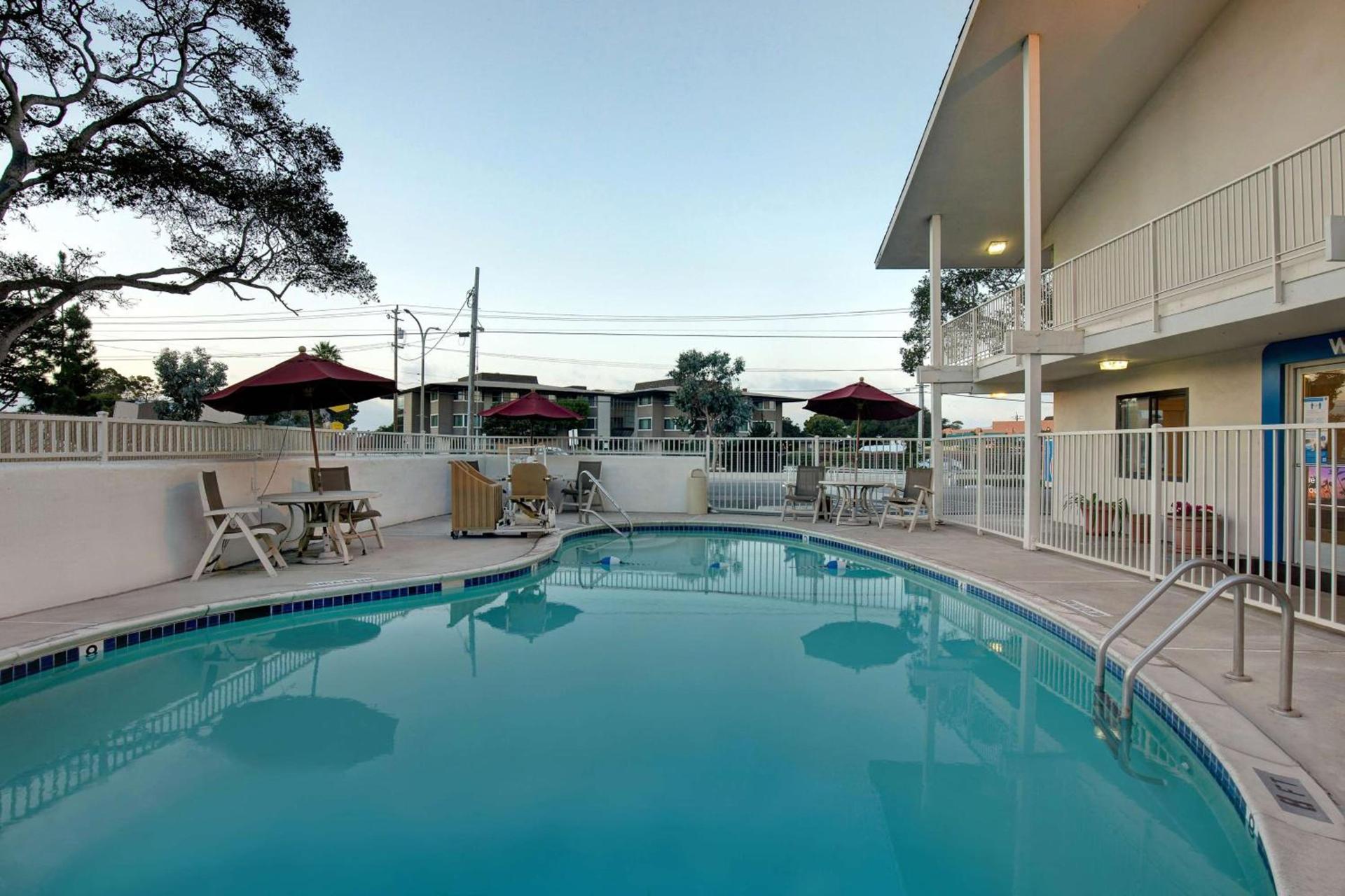 Motel 6-Monterey, CA photo 4