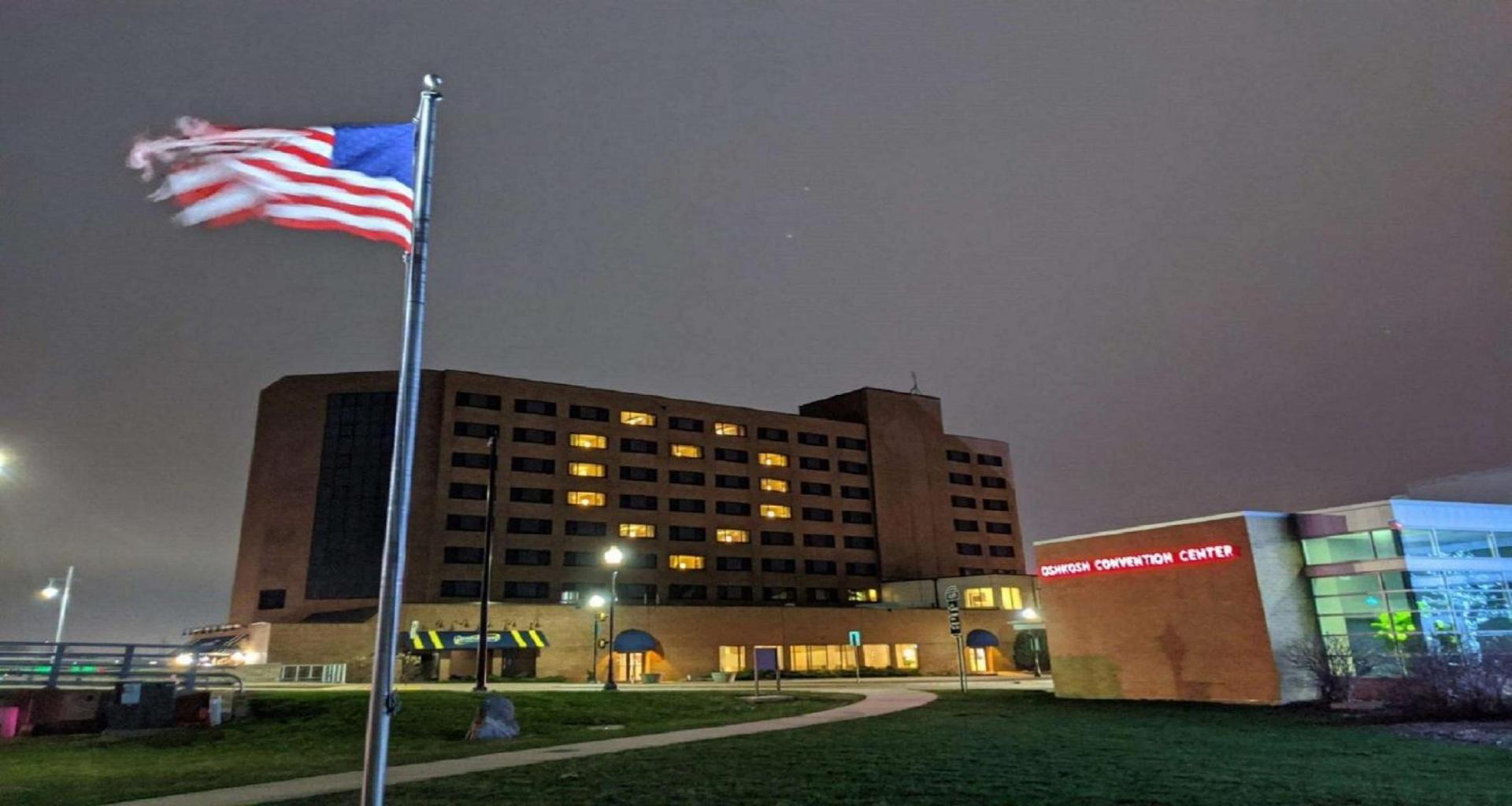 Oshkosh Marriott Waterfront Hotel & Convention Center photo 5
