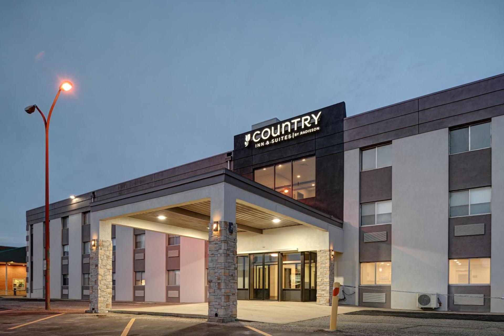 Country Inn & Suites by Radisson, Pierre, SD photo 35