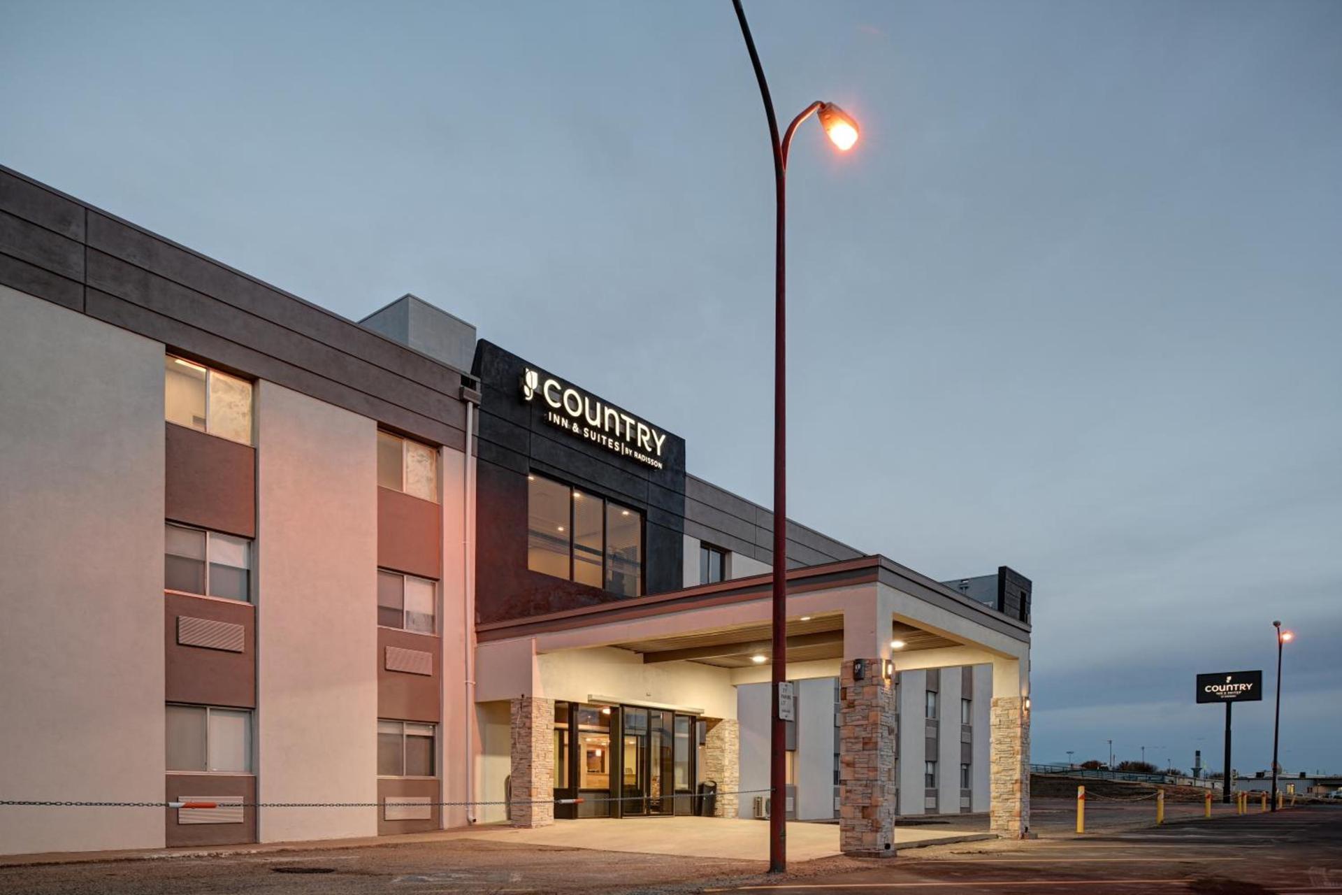 Country Inn & Suites by Radisson, Pierre, SD photo 20