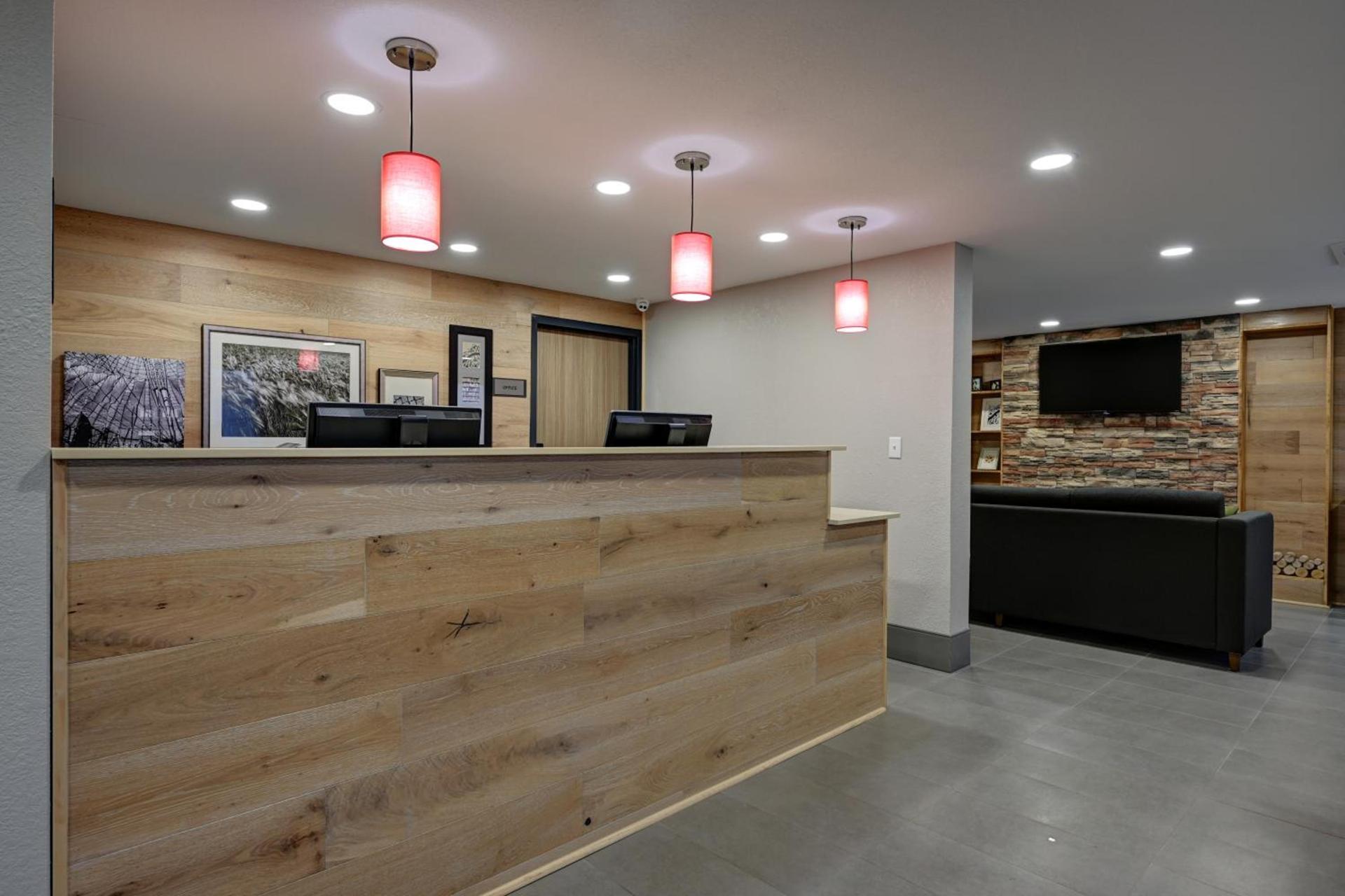 Country Inn & Suites by Radisson, Pierre, SD photo 65