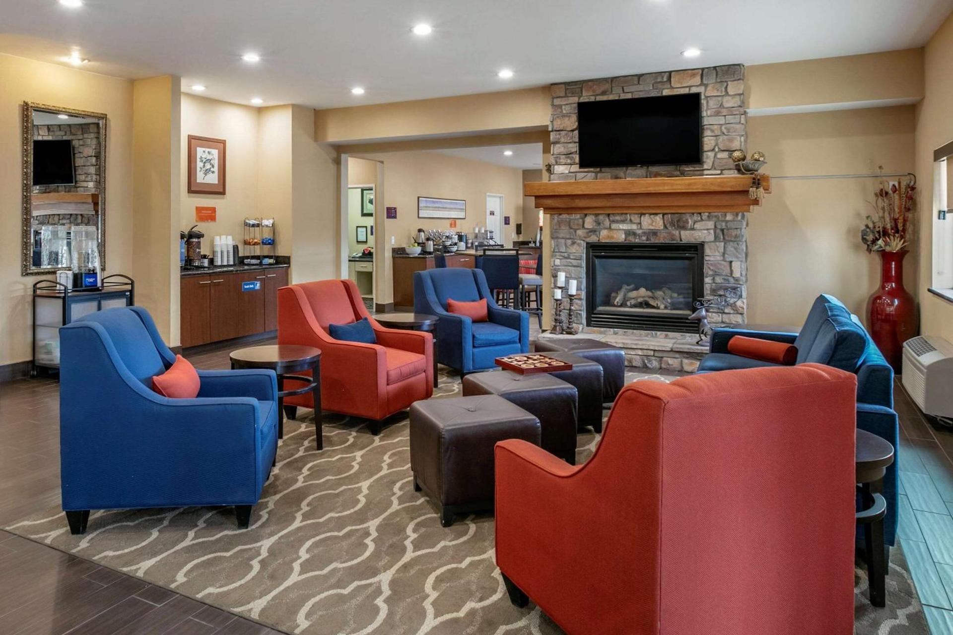 Comfort Inn Fort Collins North photo 3