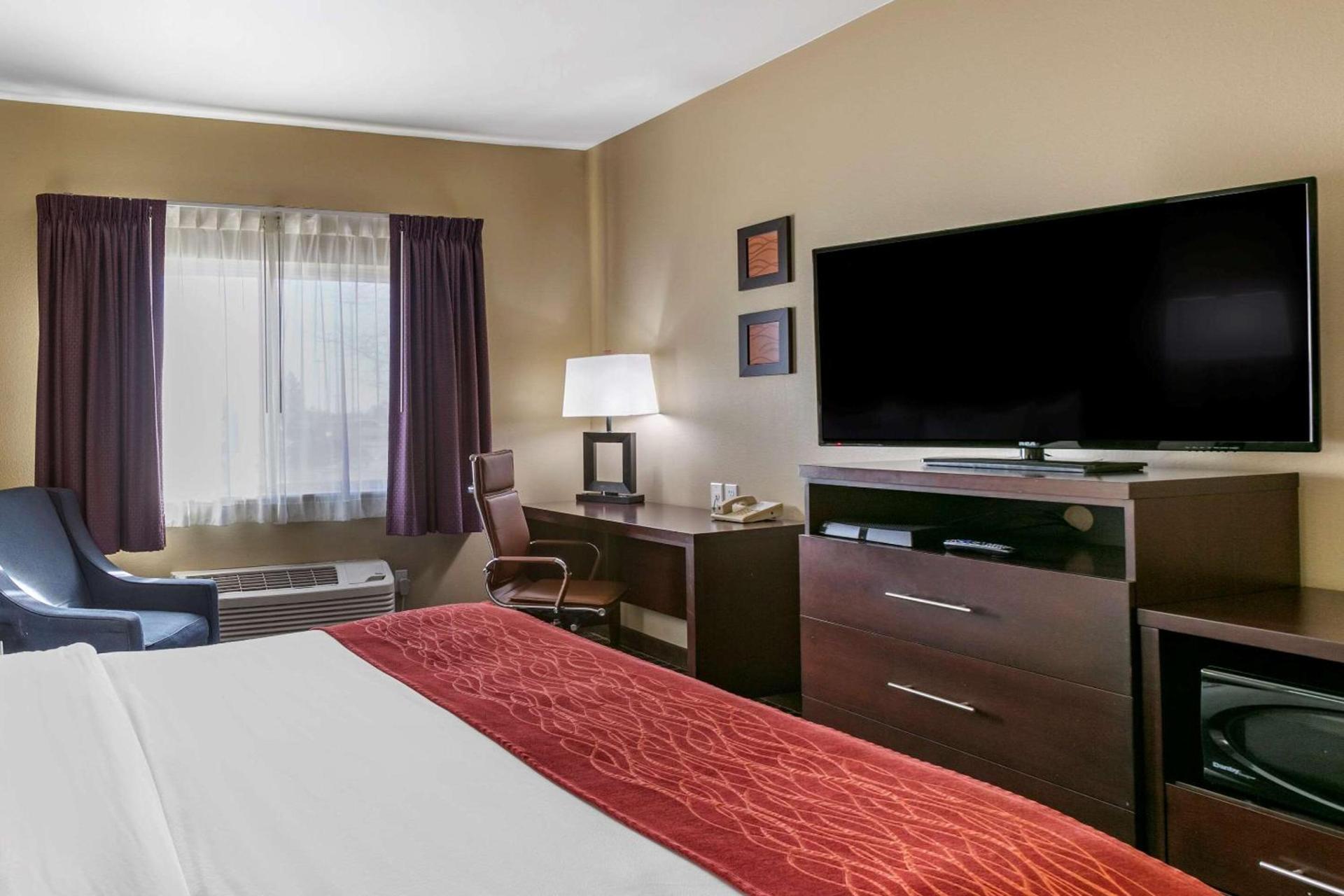 Comfort Inn Fort Collins North photo 7