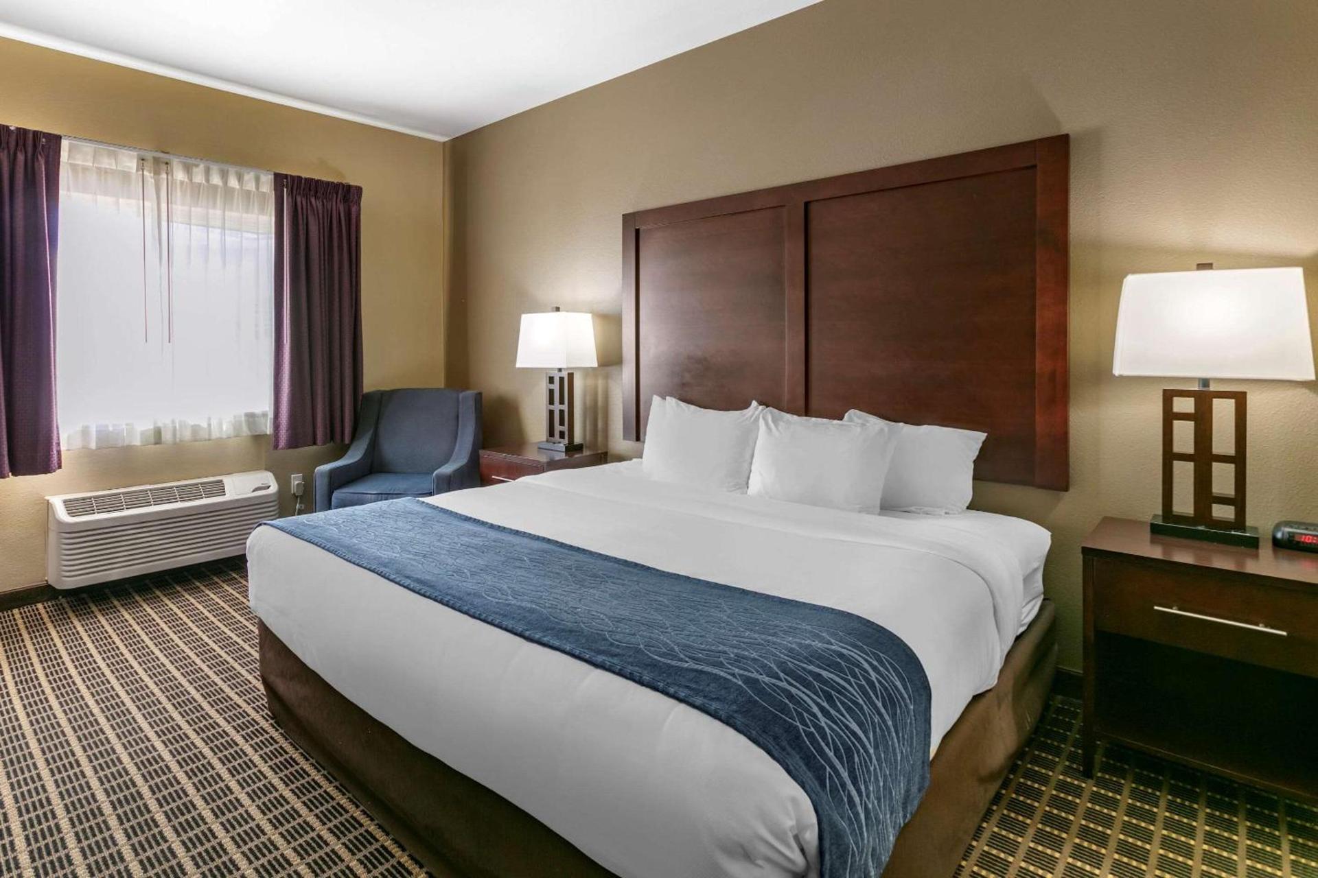 Comfort Inn Fort Collins North photo 9