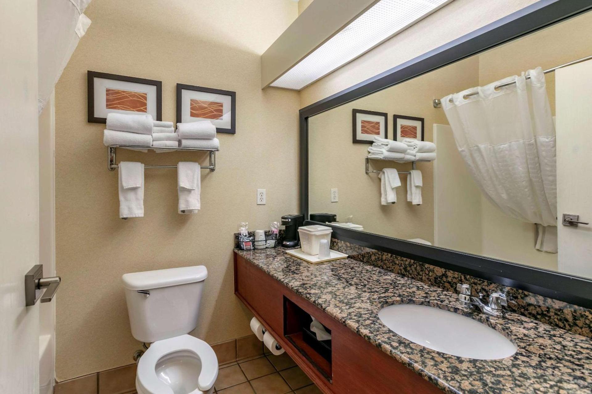 Comfort Inn Fort Collins North photo 16