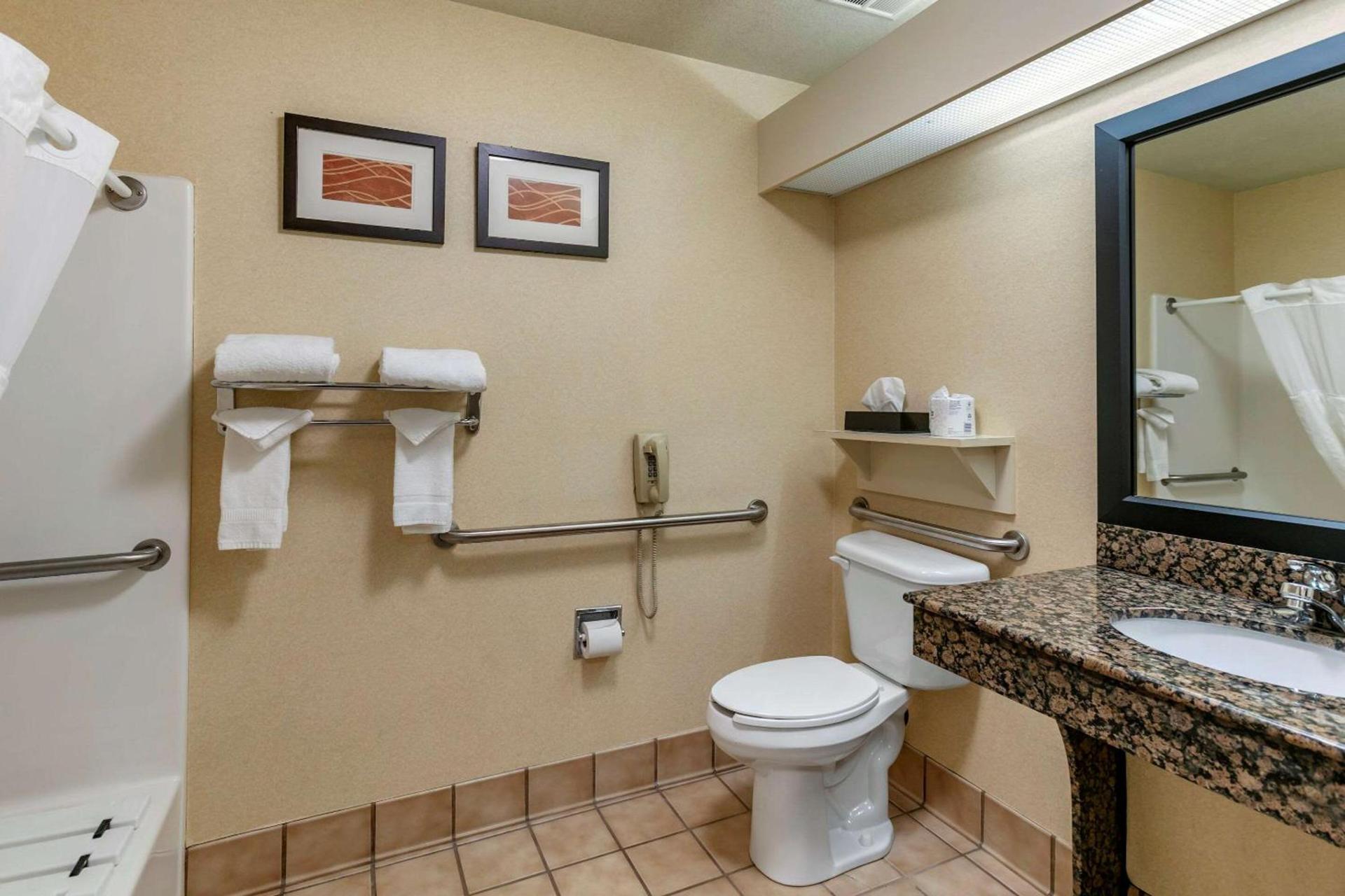 Comfort Inn Fort Collins North photo 20