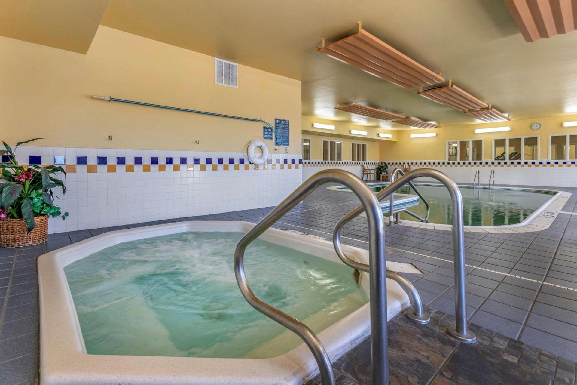 Comfort Inn Fort Collins North photo 28