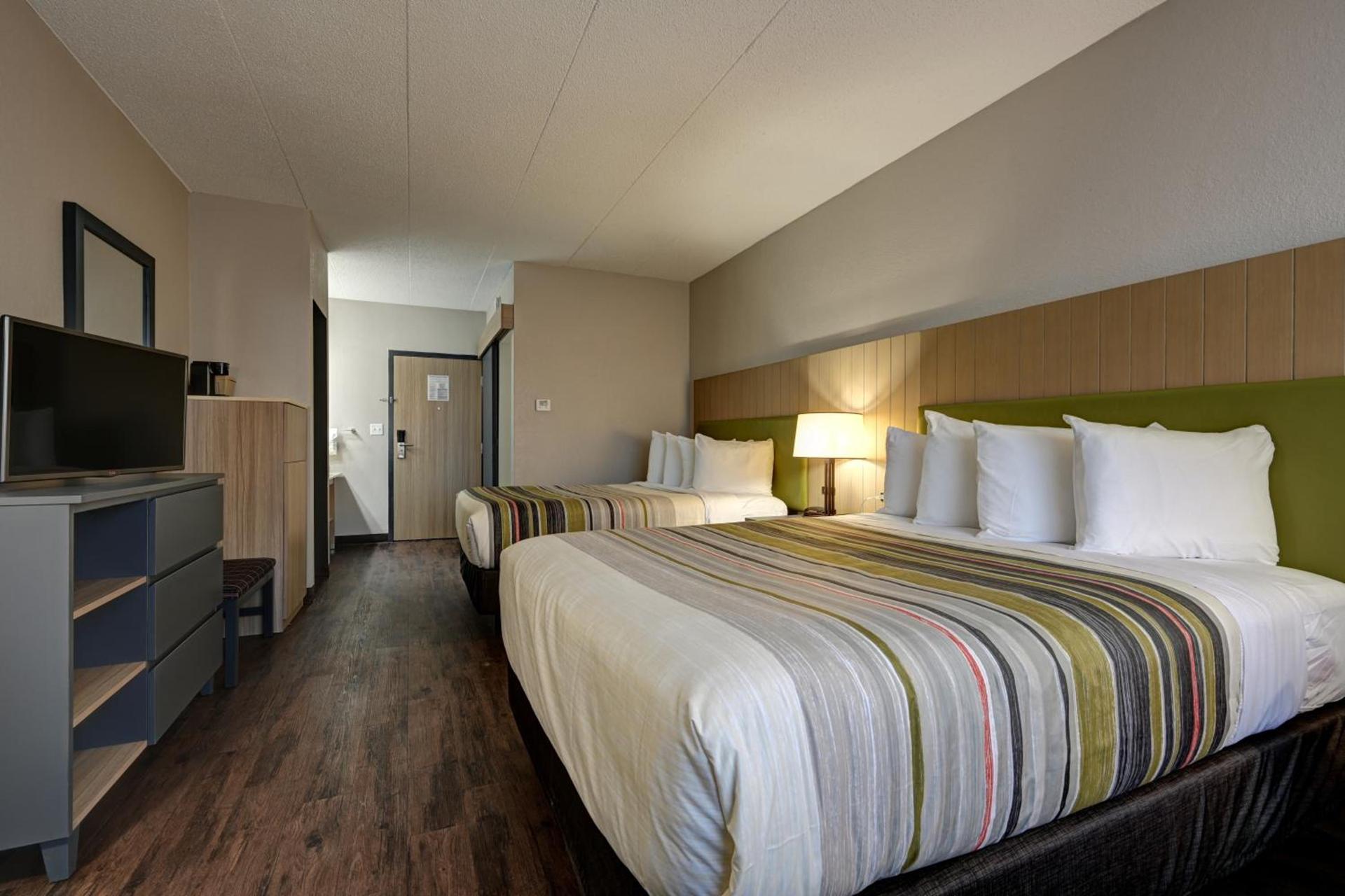 Country Inn & Suites by Radisson, Pierre, SD photo 48