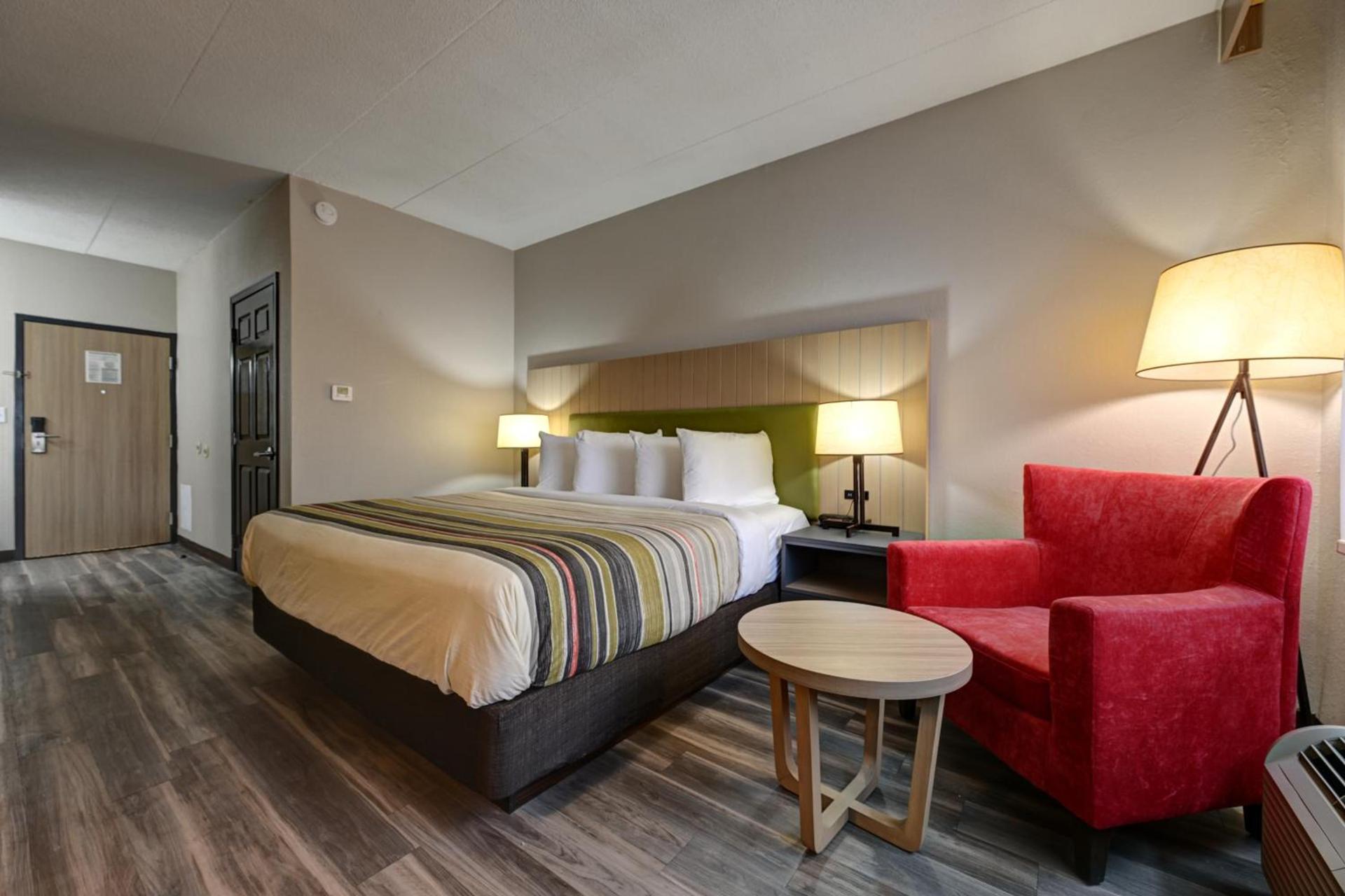 Country Inn & Suites by Radisson, Pierre, SD photo 16