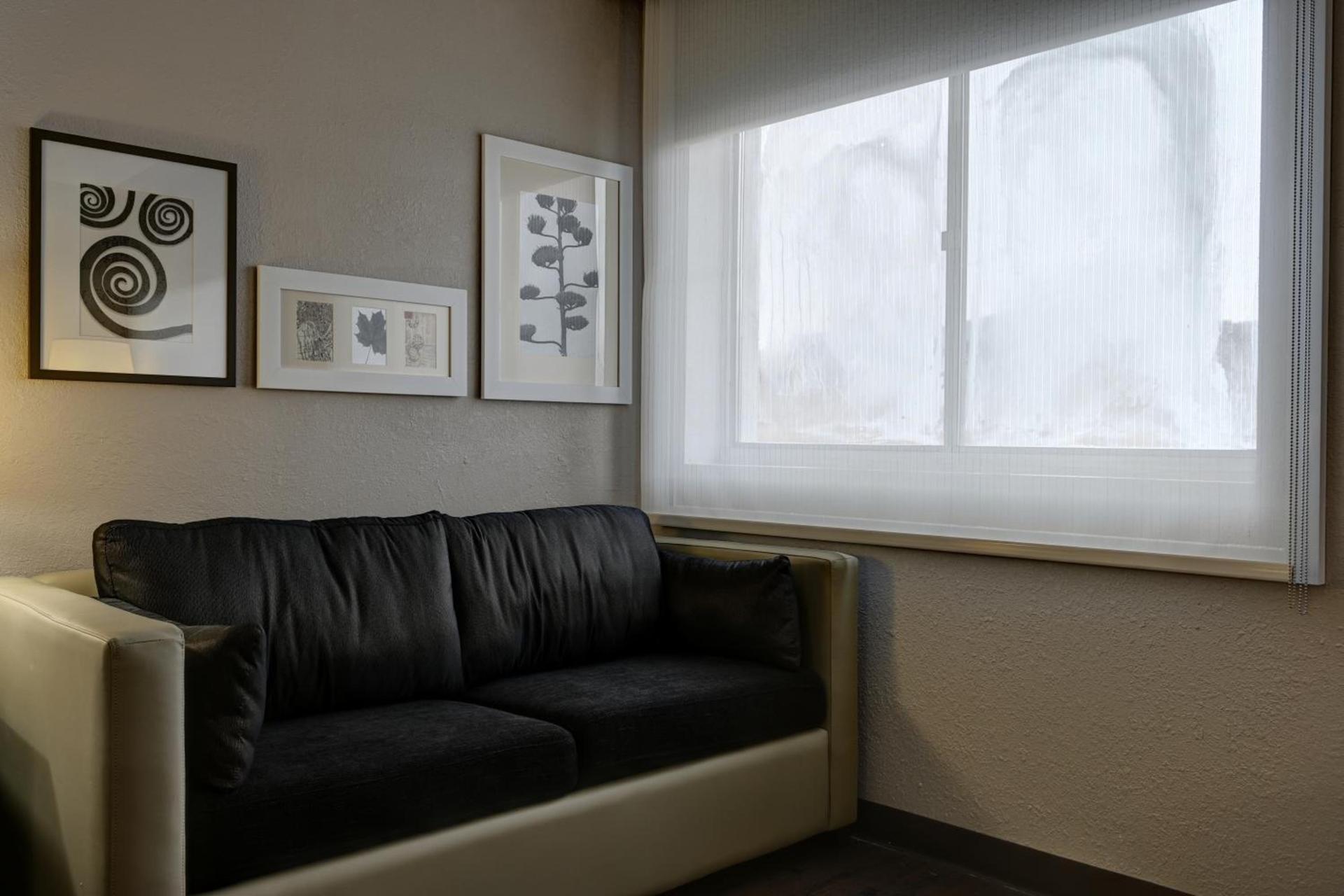 Country Inn & Suites by Radisson, Pierre, SD photo 52