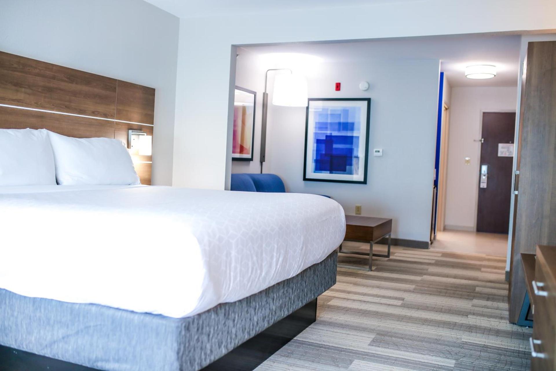 Holiday Inn Express Hotel & Suites Memphis/Germantown by IHG photo 4
