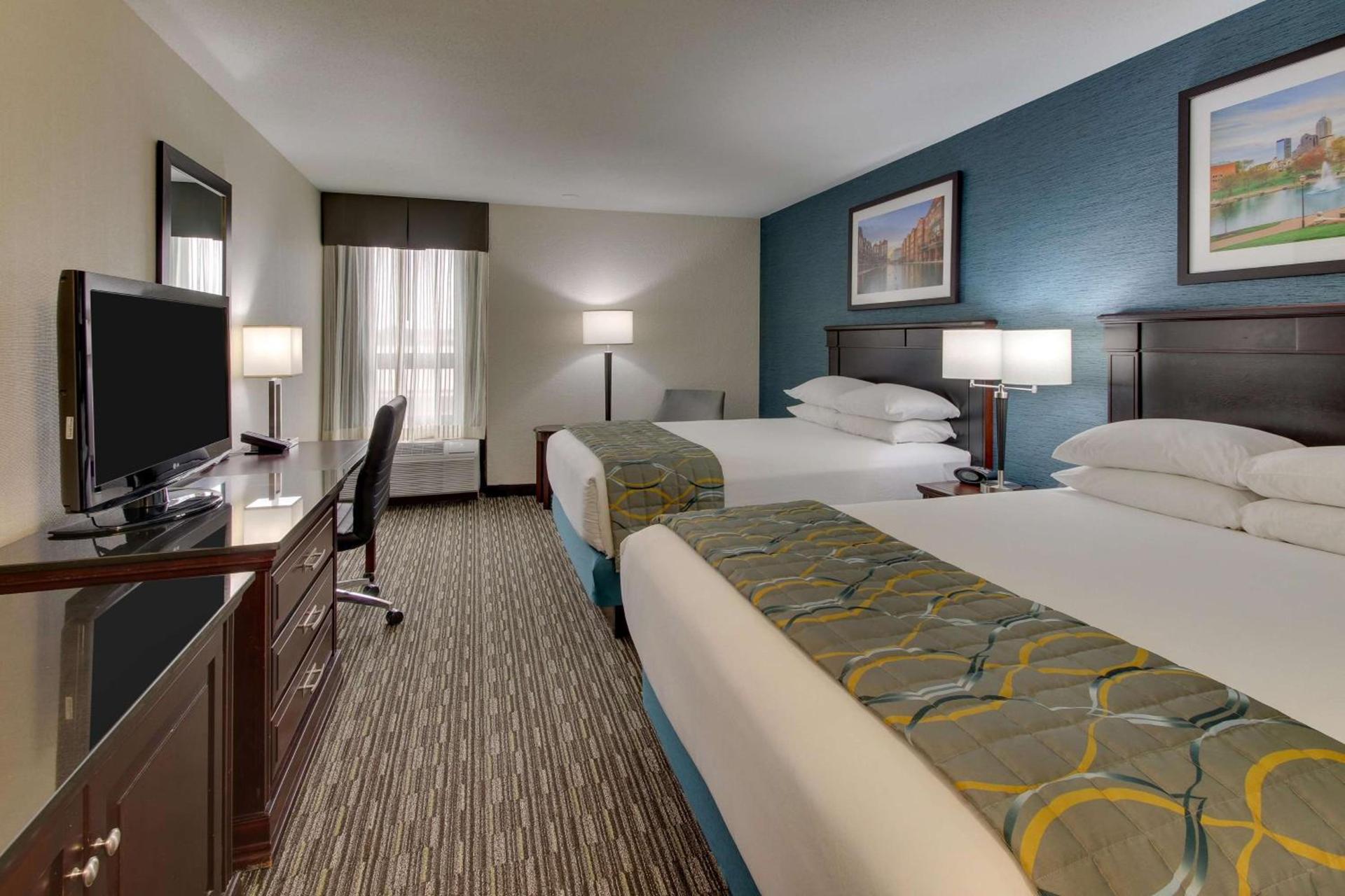 Best Western Plus Indianapolis photo 11