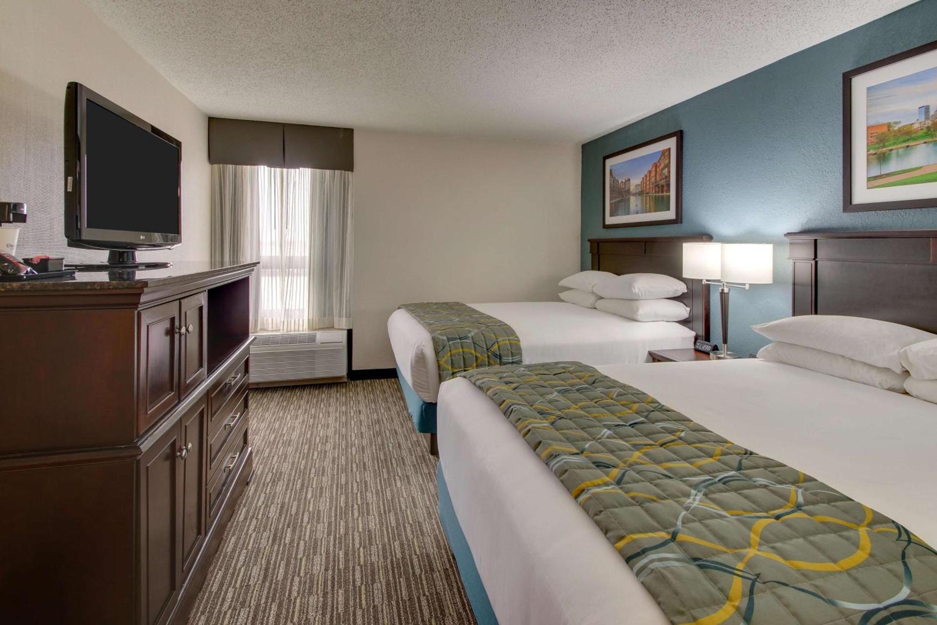 Best Western Plus Indianapolis photo 33
