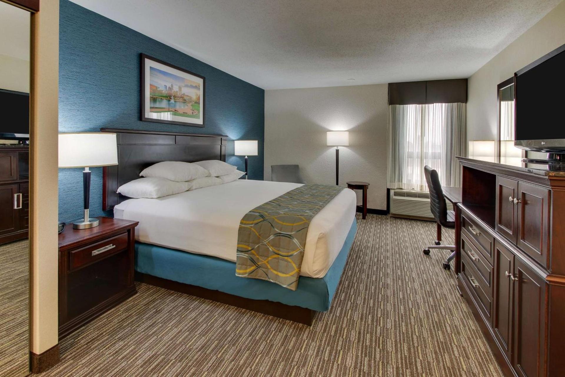 Best Western Plus Indianapolis photo 16