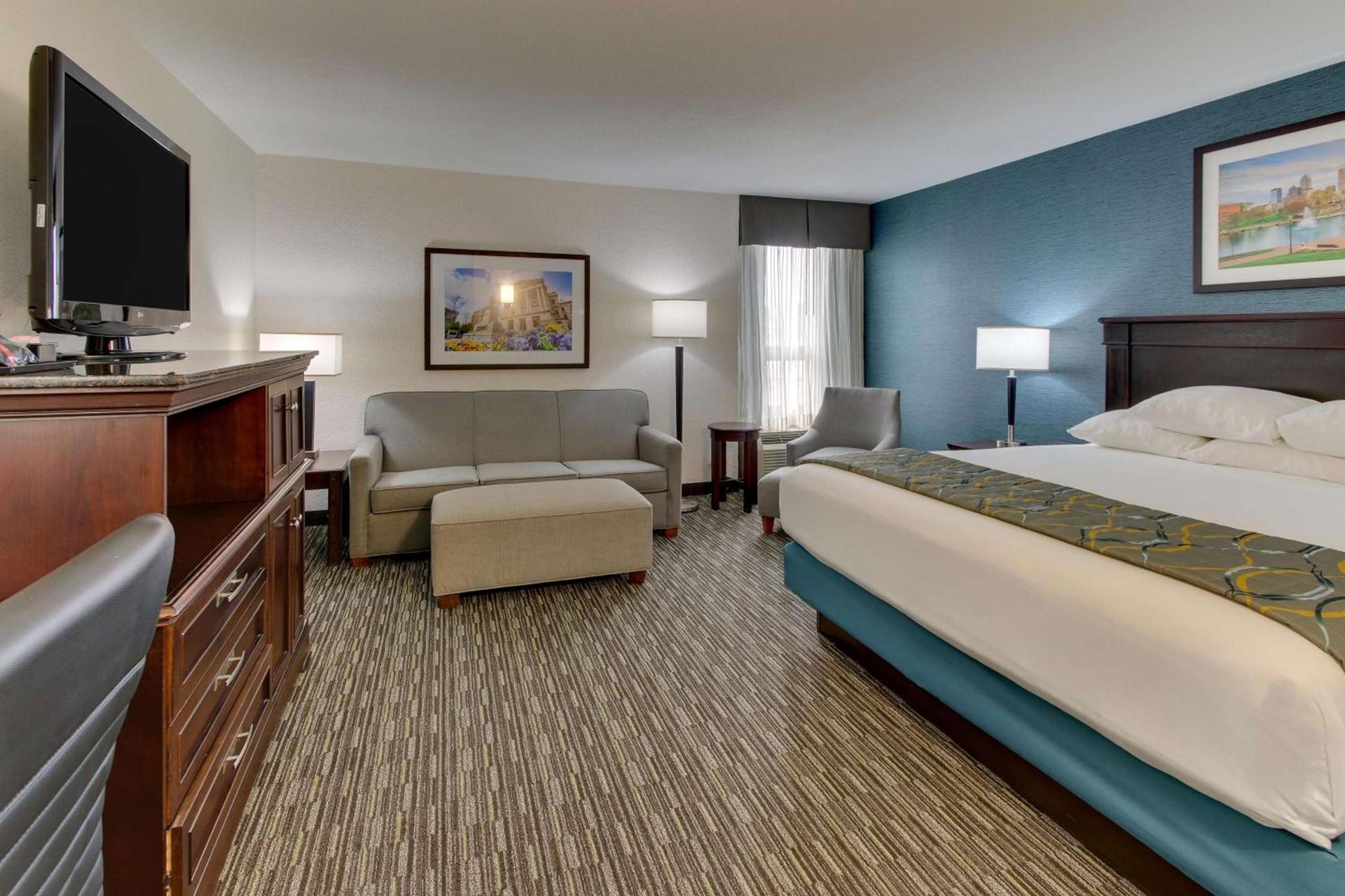 Best Western Plus Indianapolis photo 19