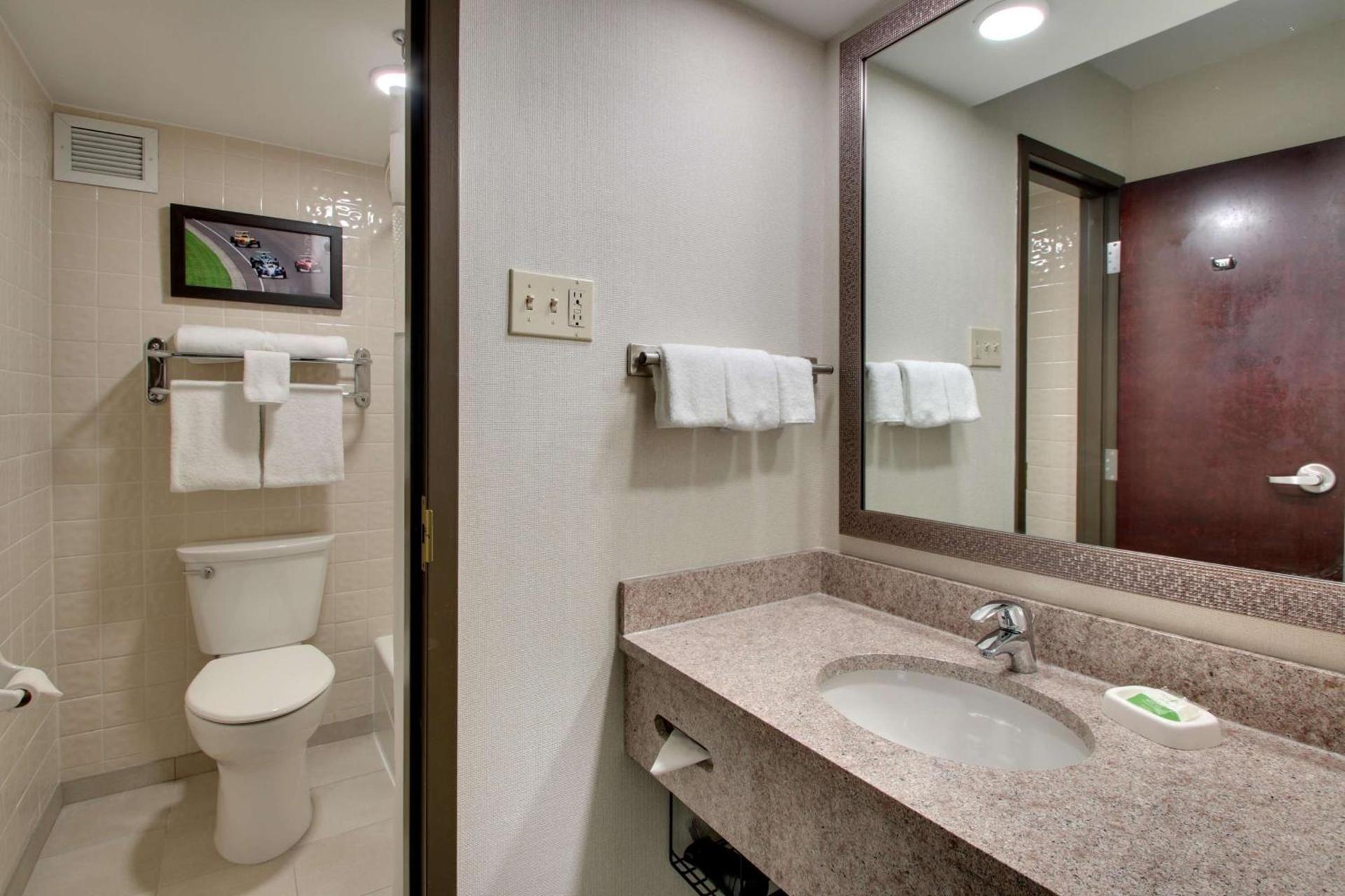 Best Western Plus Indianapolis photo 24