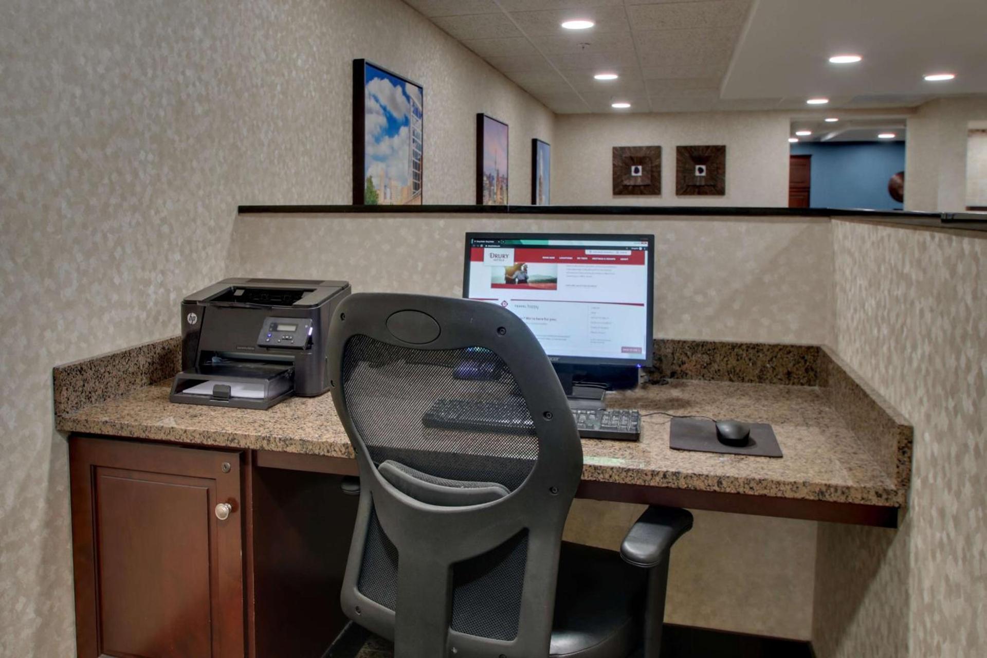 Best Western Plus Indianapolis photo 26