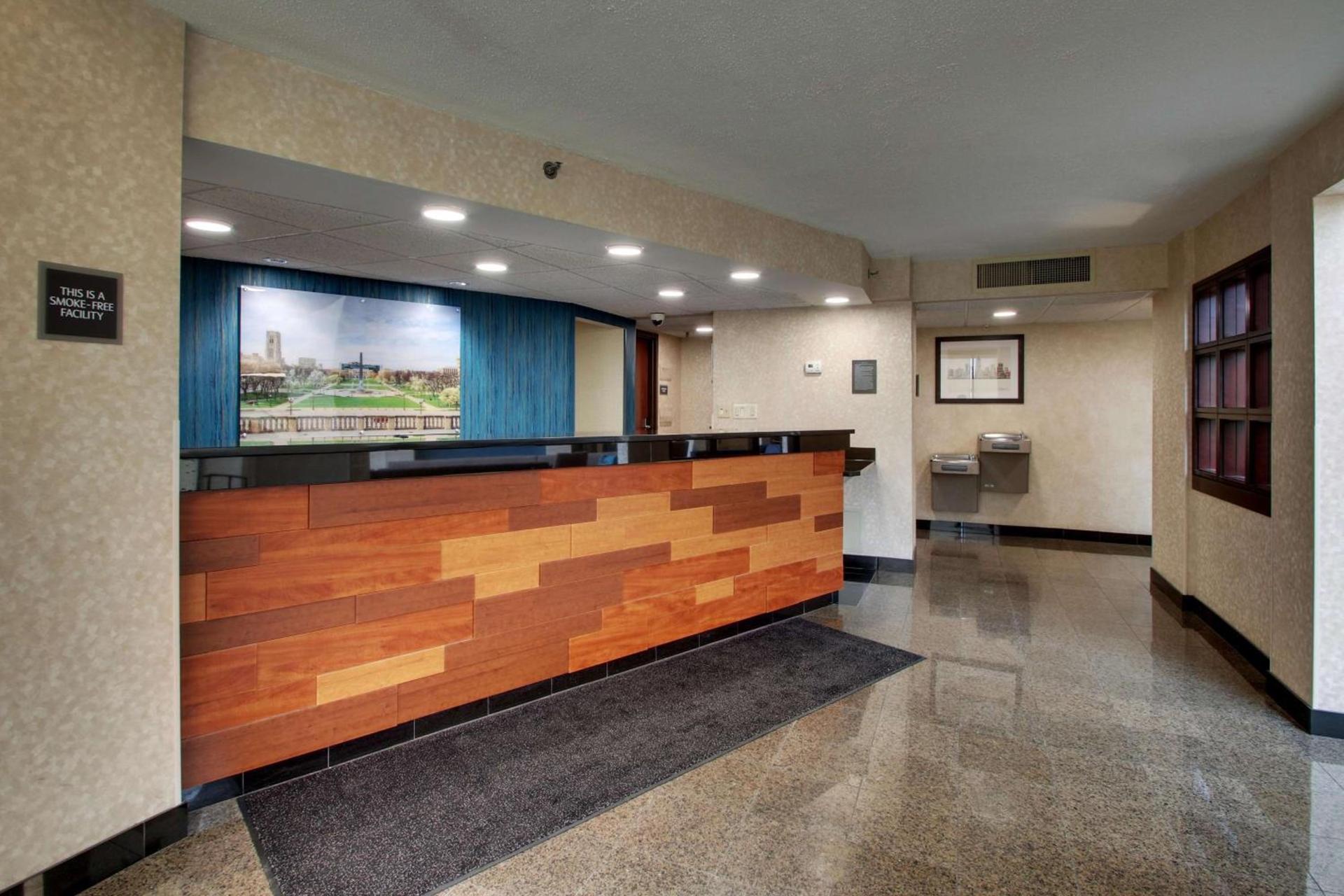 Best Western Plus Indianapolis photo 29