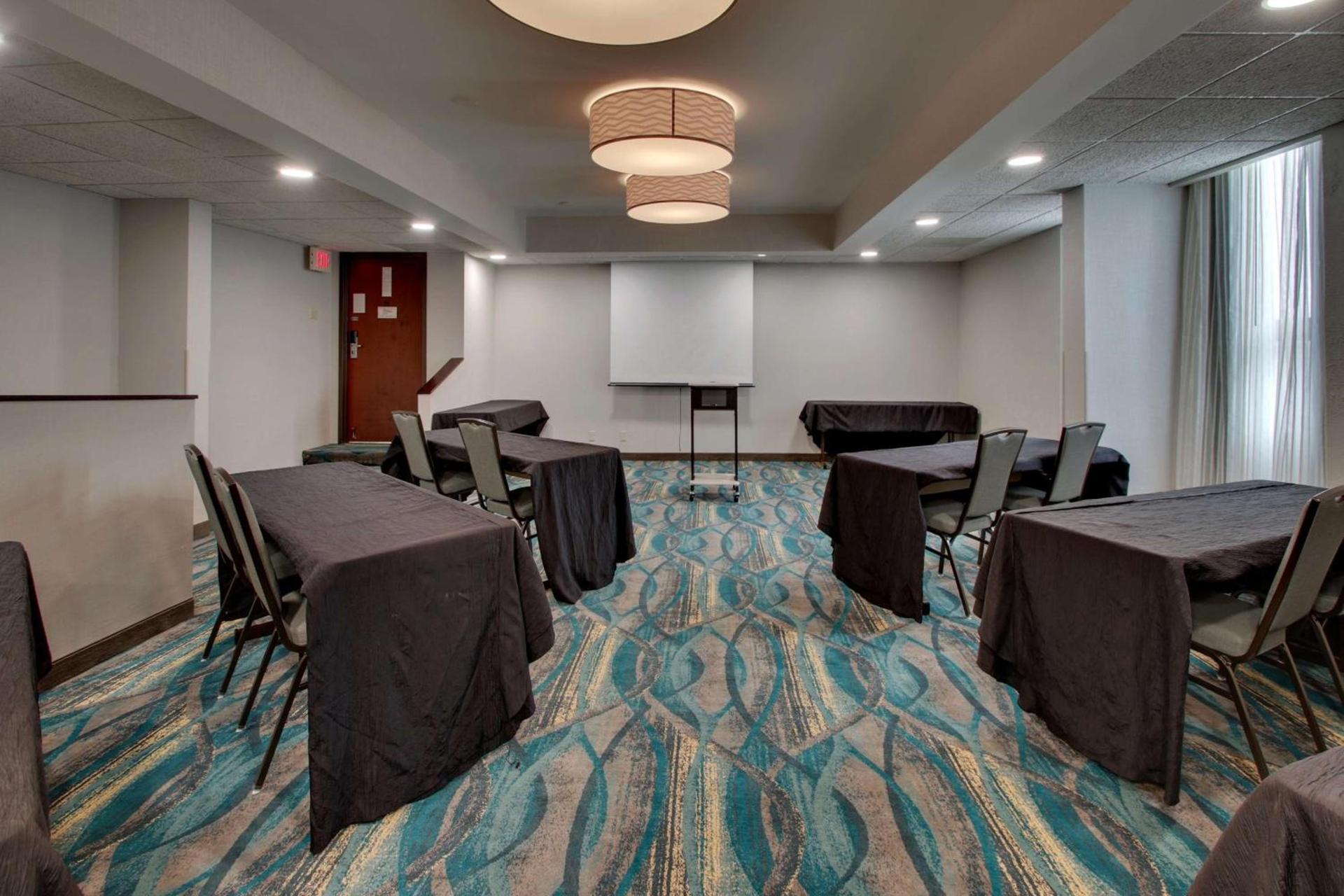 Best Western Plus Indianapolis photo 32