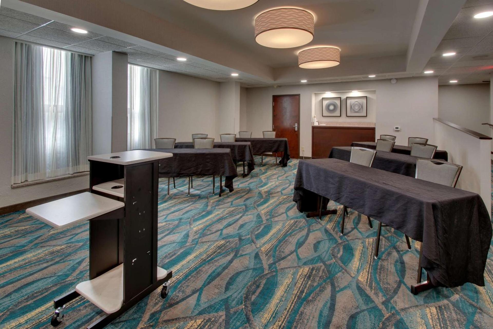 Best Western Plus Indianapolis photo 35
