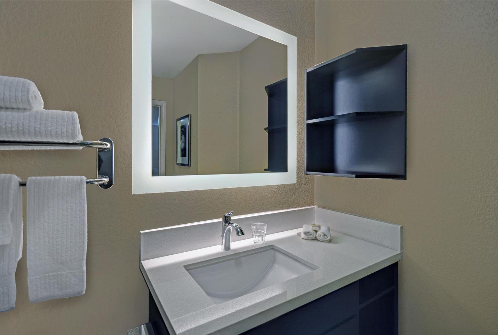 Candlewood Suites Sumter by IHG photo 25