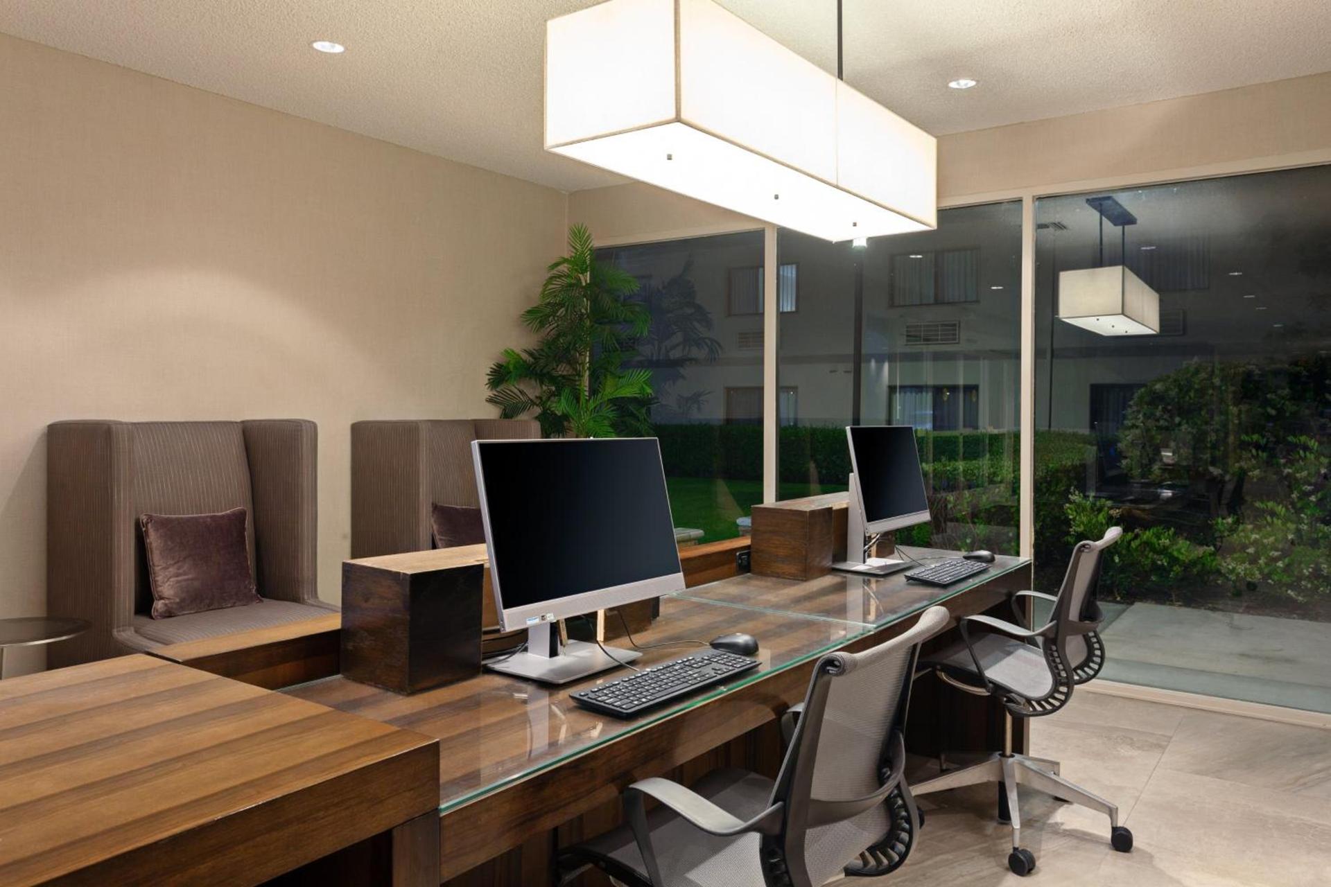 Crowne Plaza Silicon Valley North - Union City by IHG photo 8