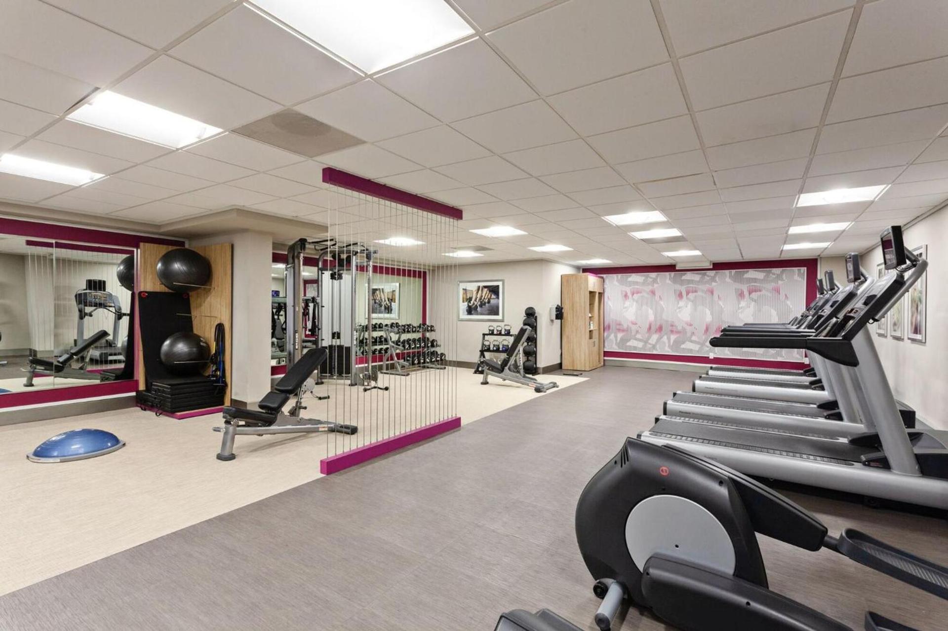 Crowne Plaza Silicon Valley North - Union City by IHG photo 12