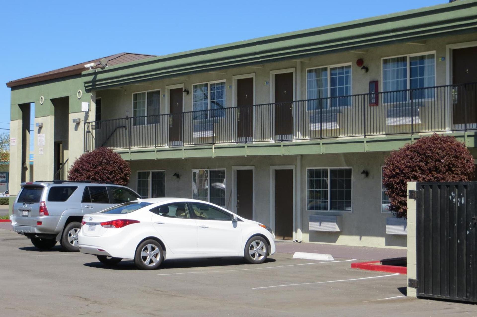American Inn Stockton — hotel in Stockton