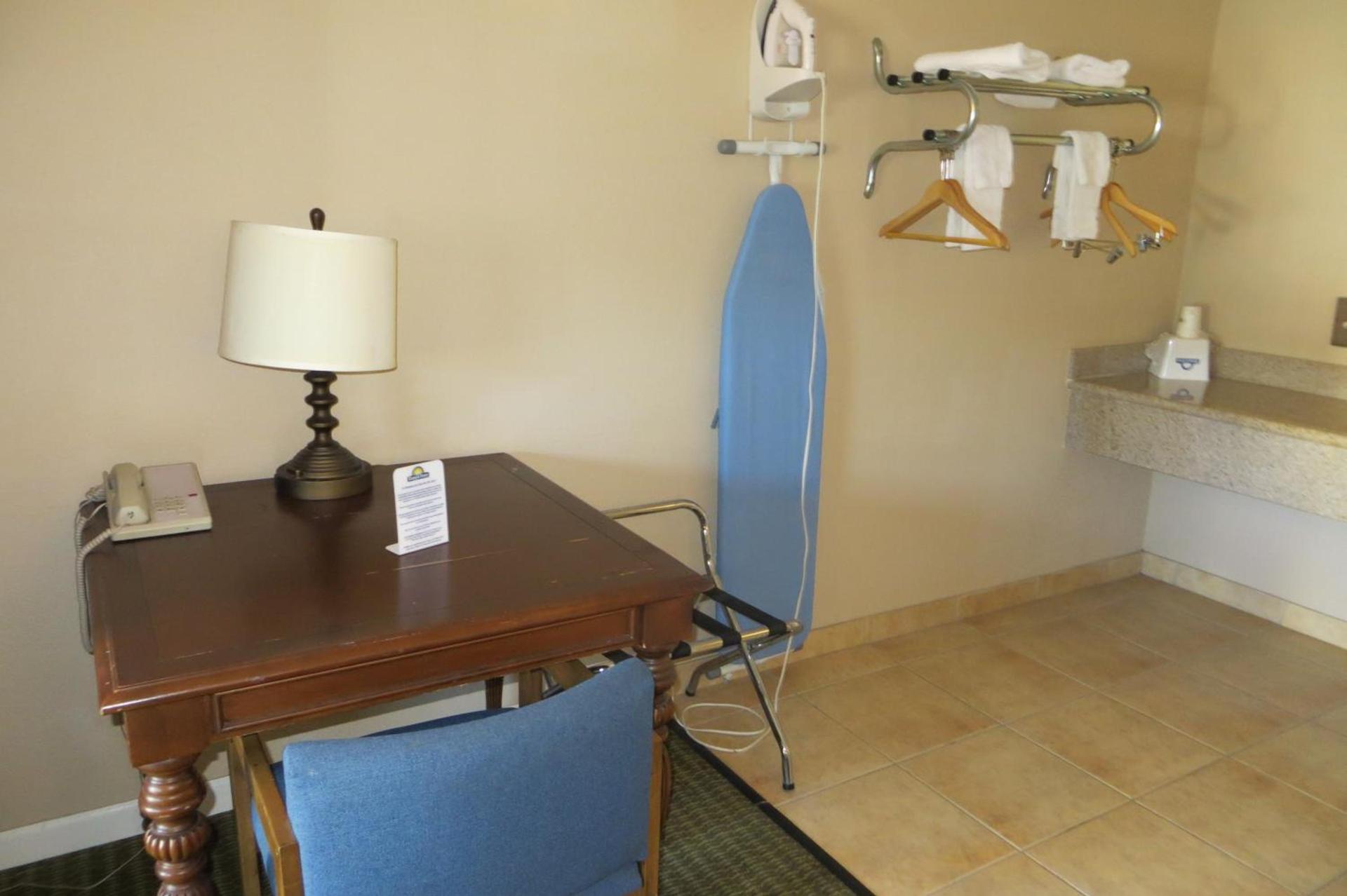 American Inn Stockton photo 17