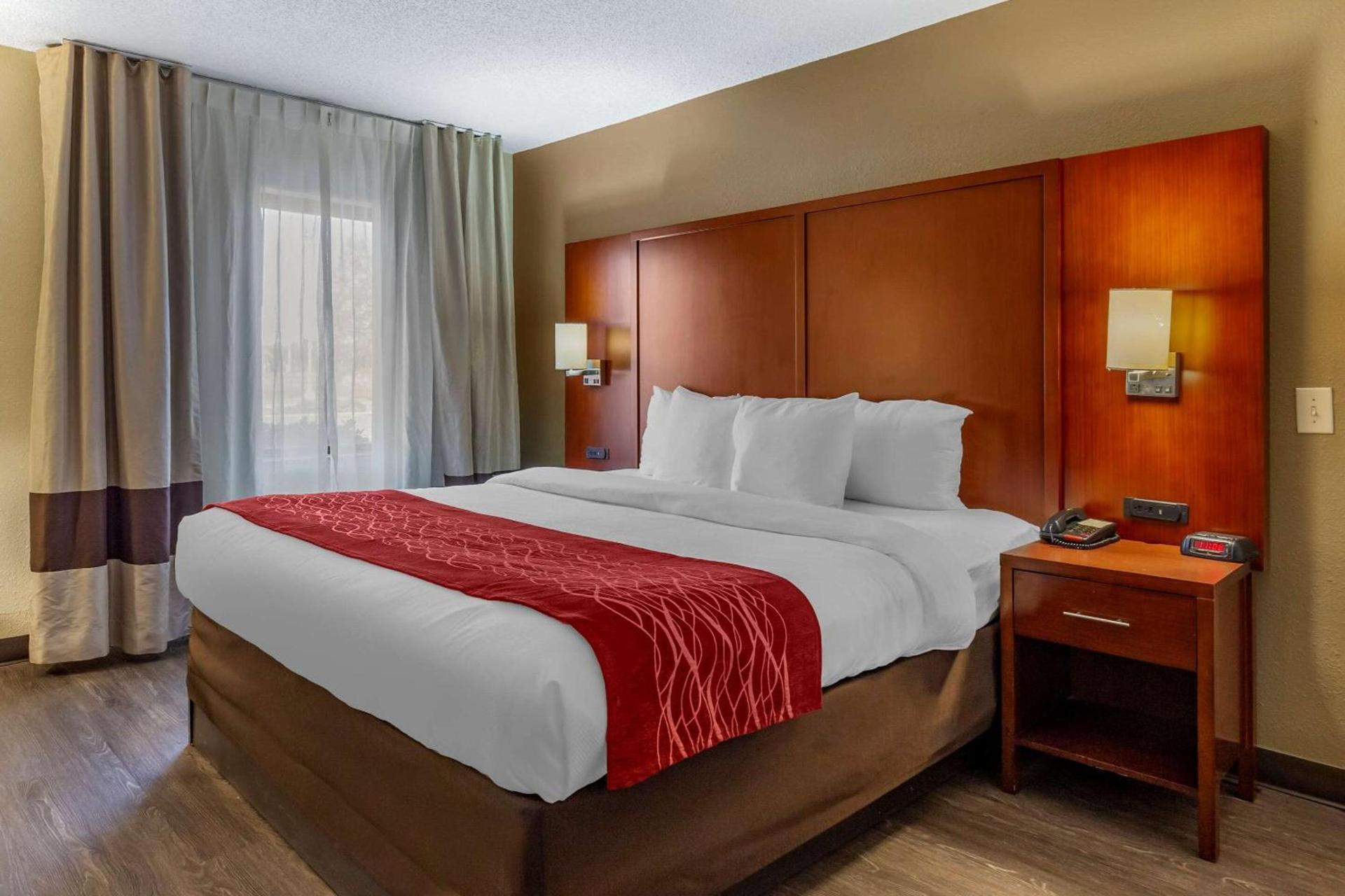 Comfort Inn Fort Mill Amusement Park at Carowinds Blvd photo 3