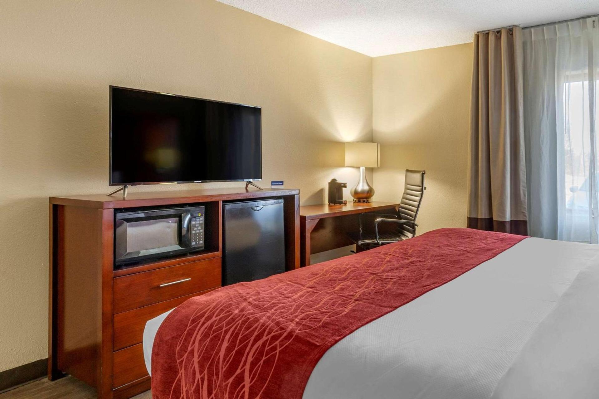 Comfort Inn Fort Mill Amusement Park at Carowinds Blvd photo 21