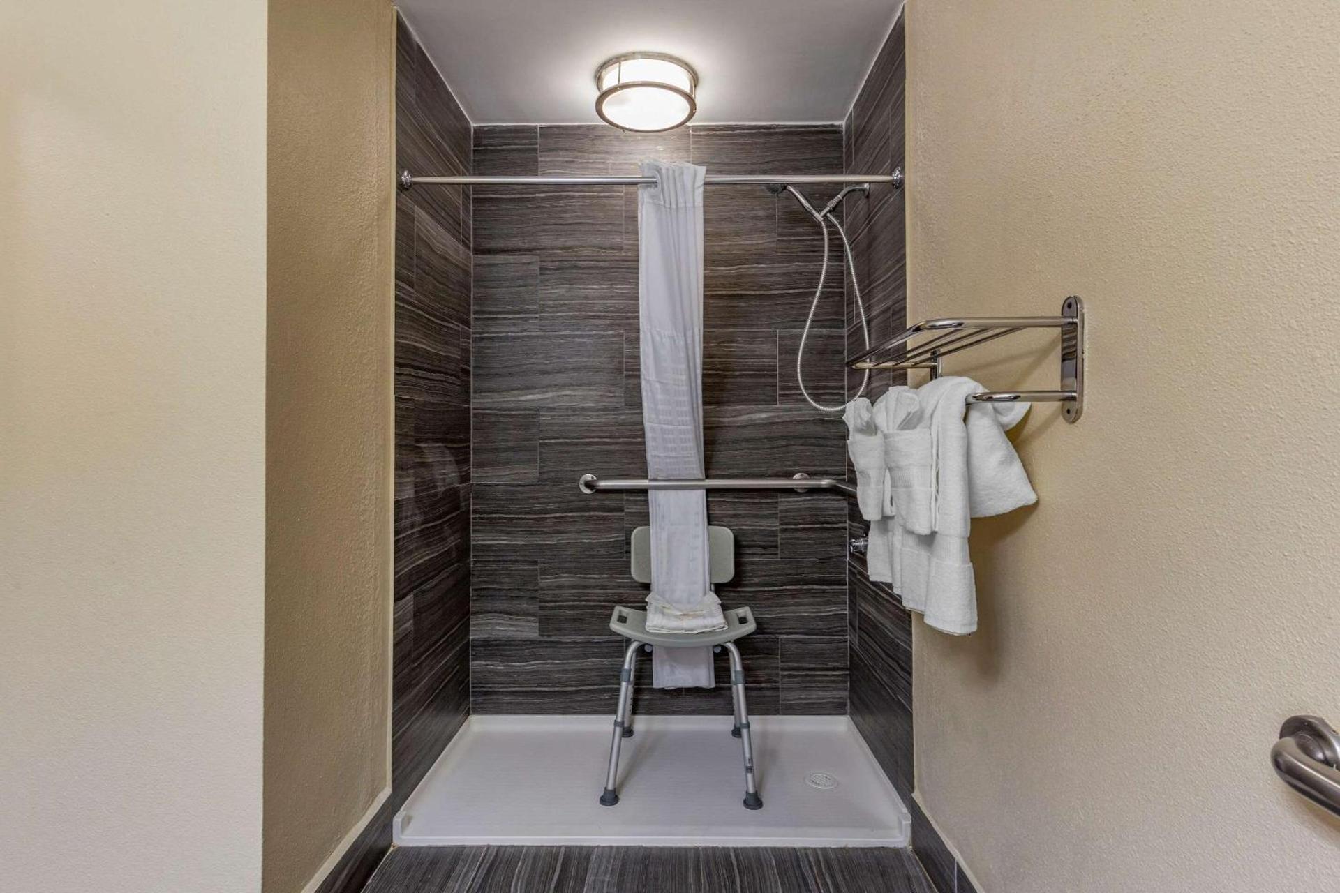 Comfort Inn Fort Mill Amusement Park at Carowinds Blvd photo 8