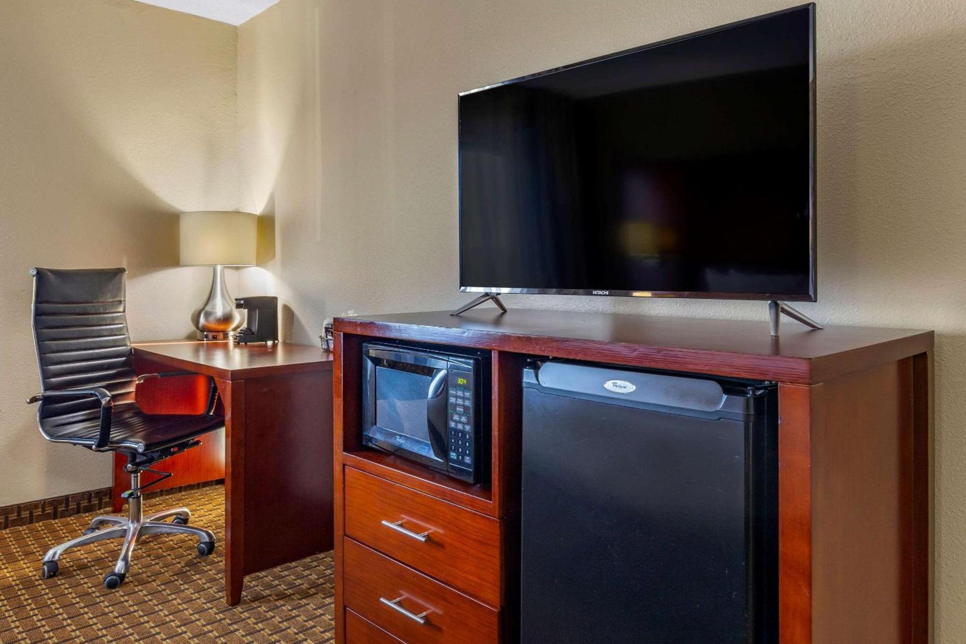 Comfort Inn Fort Mill Amusement Park at Carowinds Blvd photo 23