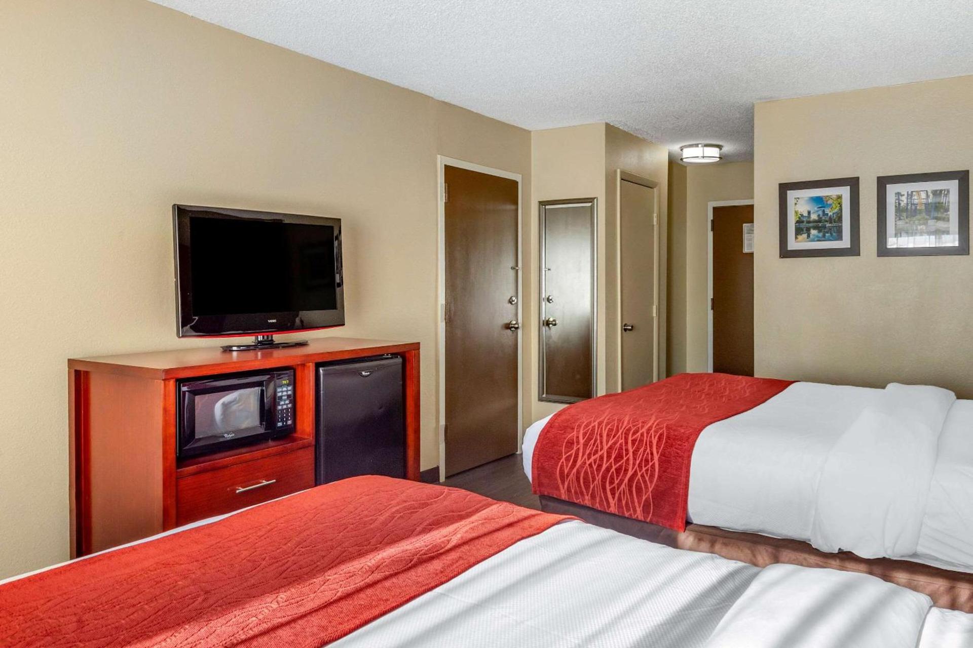 Comfort Inn Fort Mill Amusement Park at Carowinds Blvd photo 22