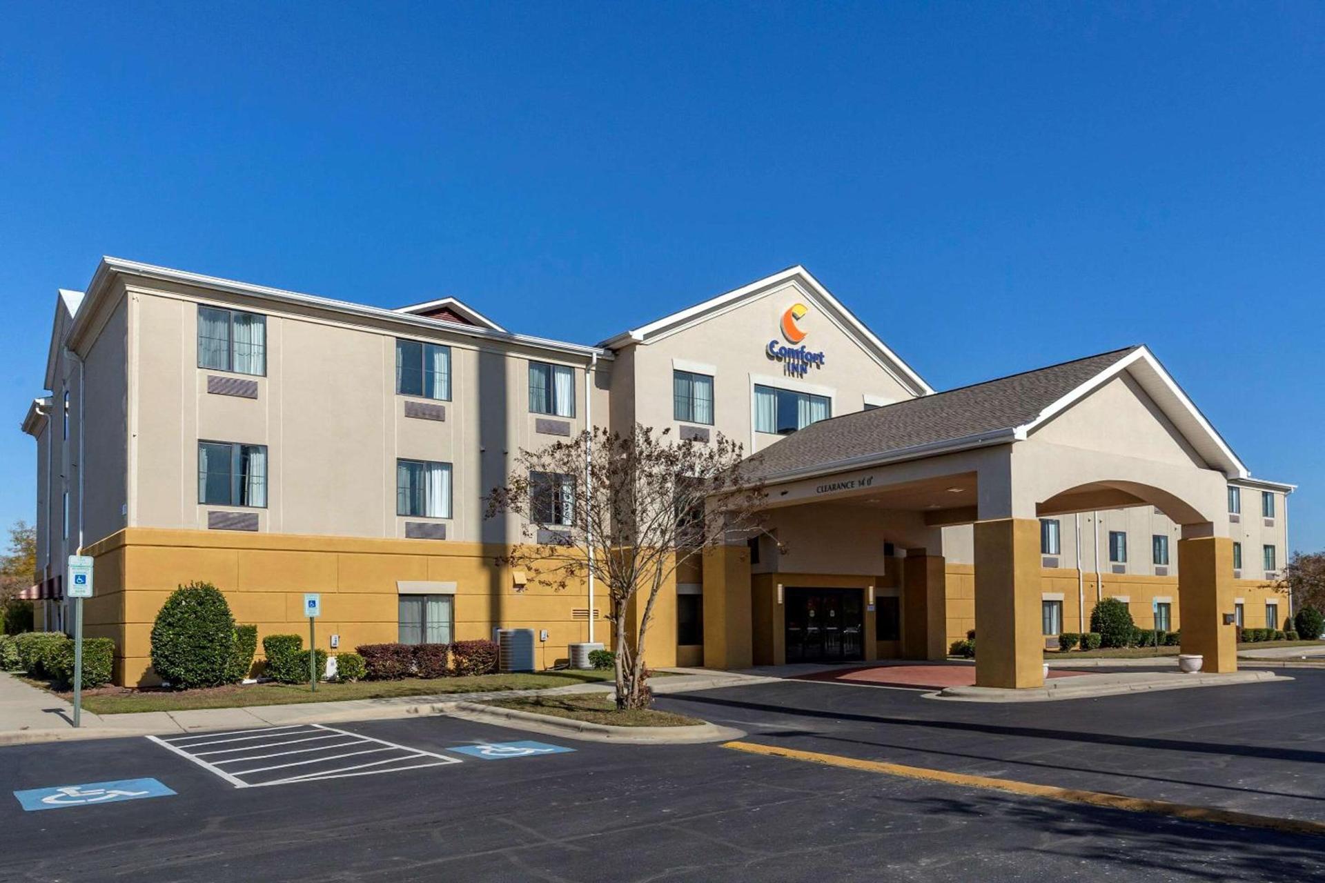 Comfort Inn Smithfield near I-95 photo 2