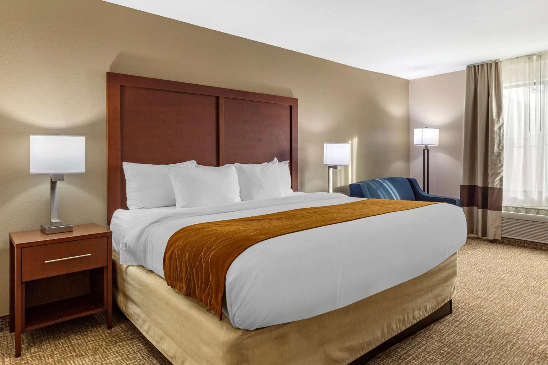 Comfort Inn Smithfield near I-95 photo 14