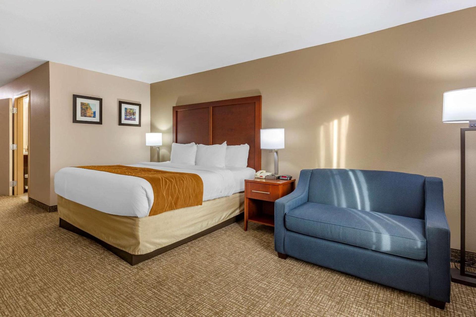 Comfort Inn Smithfield near I-95 photo 13