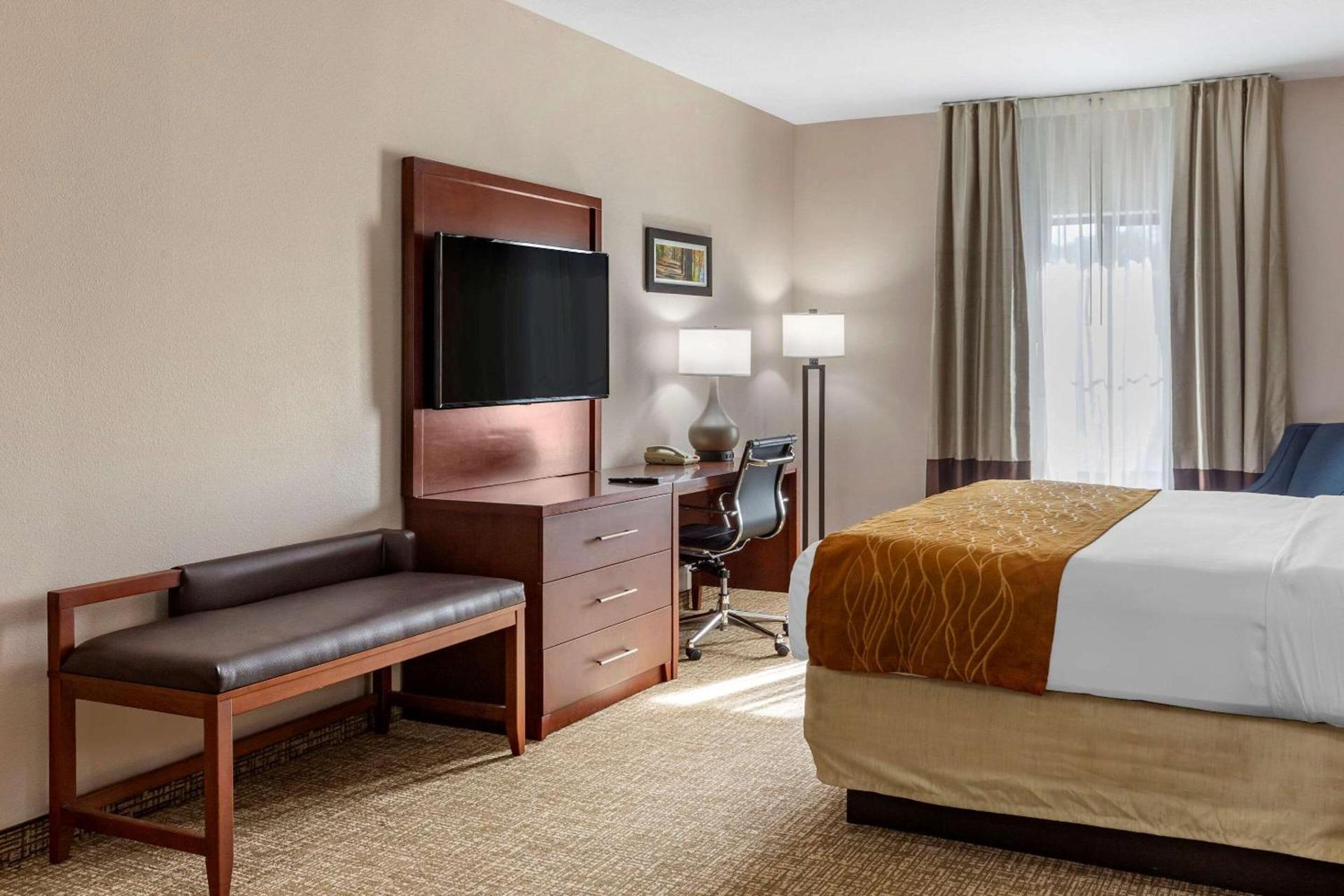 Comfort Inn Smithfield near I-95 photo 15