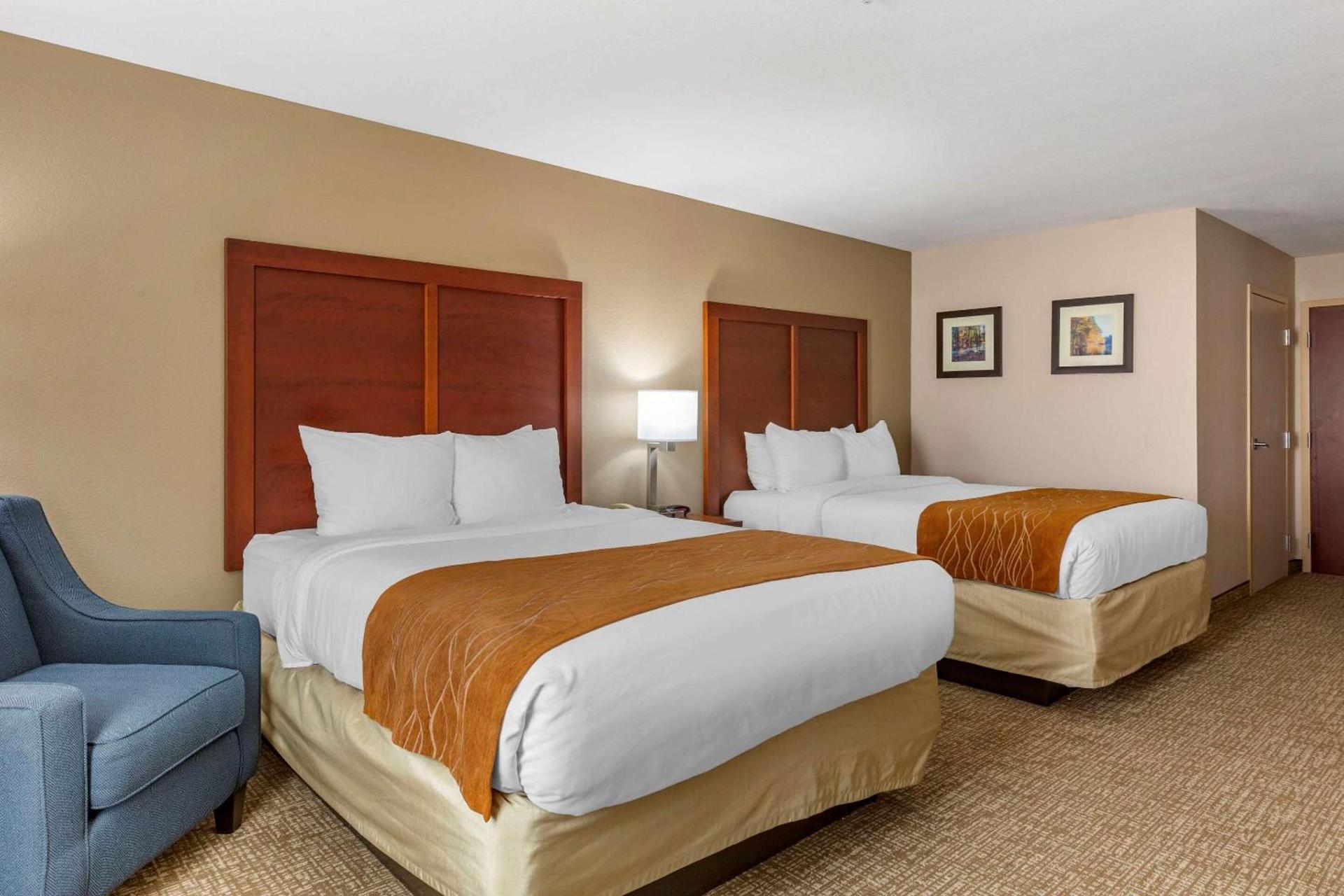 Comfort Inn Smithfield near I-95 photo 8