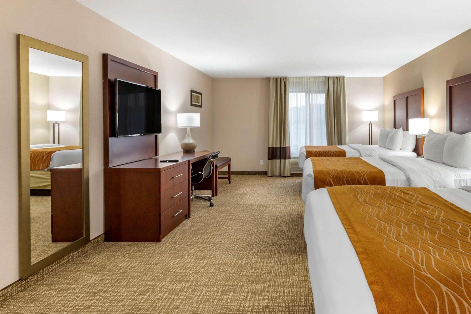 Comfort Inn Smithfield near I-95 photo 21