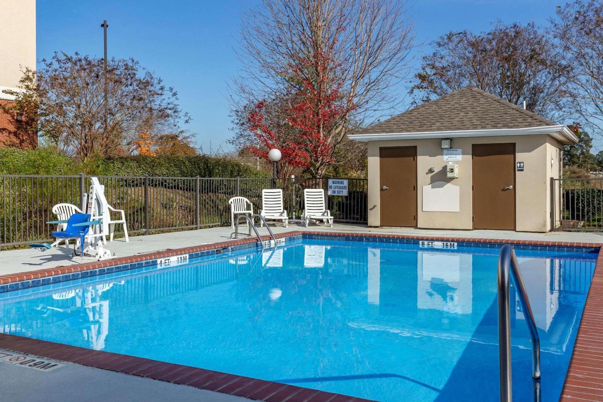 Comfort Inn Smithfield near I-95 photo 25