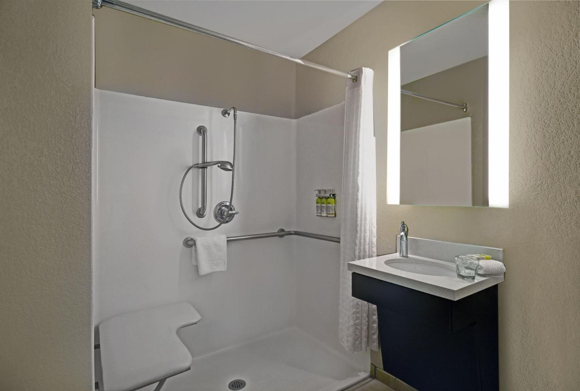 Candlewood Suites Sumter by IHG photo 13