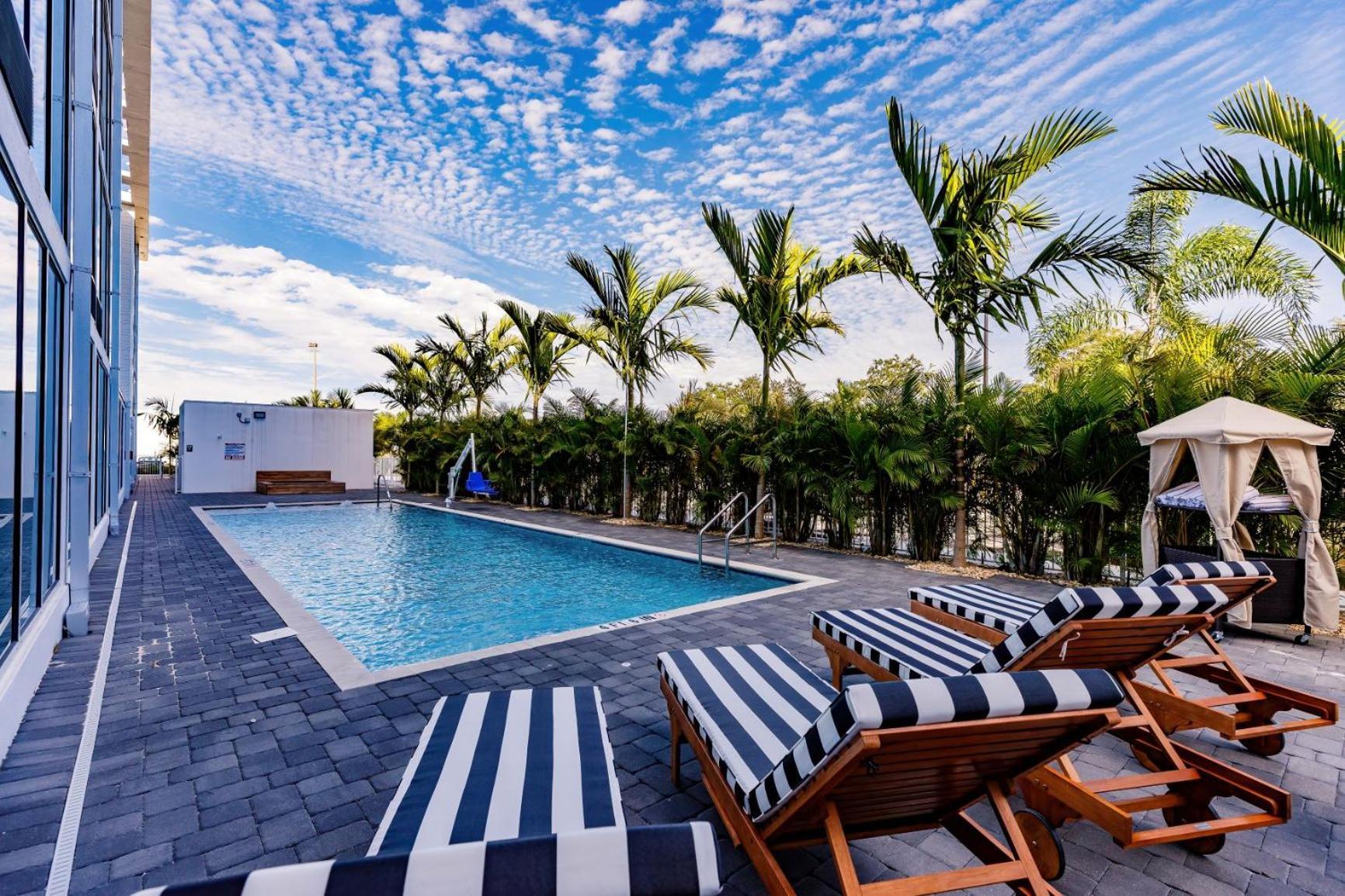 Kompose Boutique Hotel Sarasota photo 61